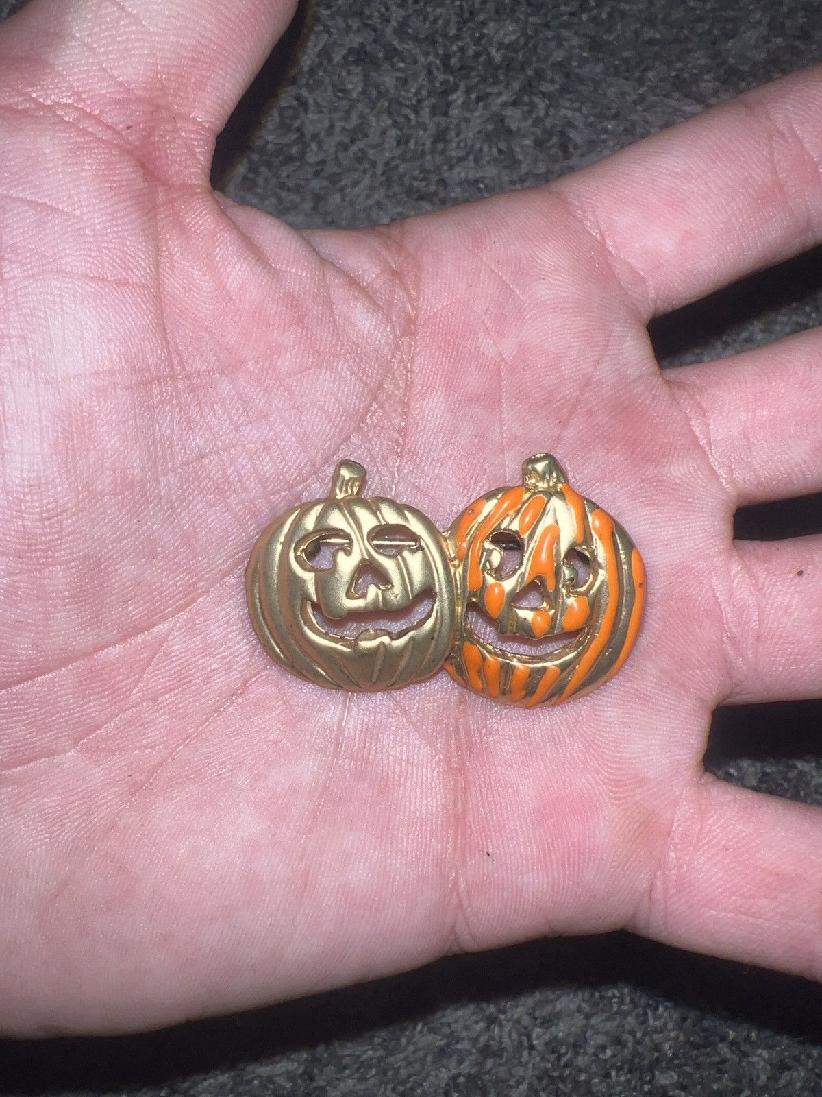 Hypebeast Jack-O-Lanterns Pin Size ONE SIZE - 1 Thumbnail
