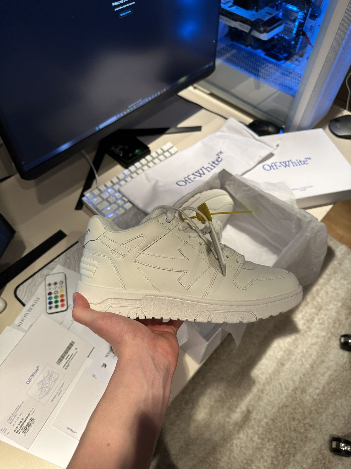 Off-White Off white out of office triple white sole Size US 9.5 / EU 42-43 - 1 Thumbnail