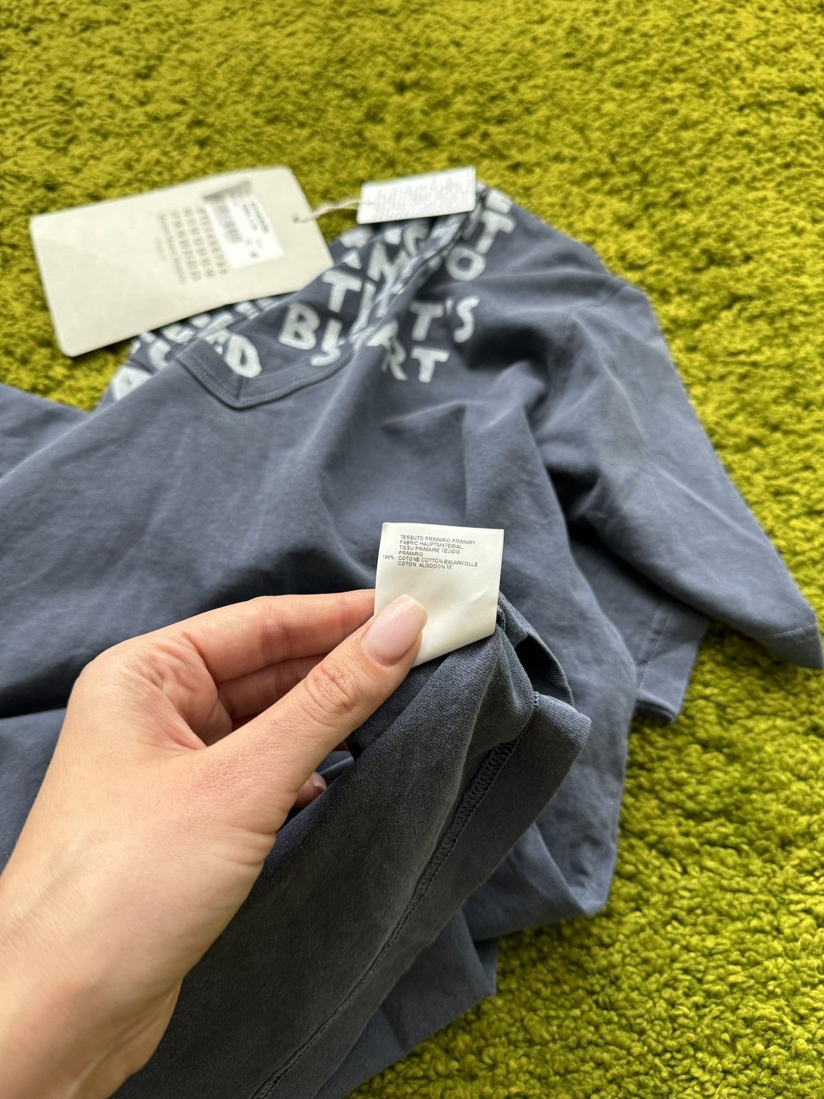 Designer × Maison Margiela Maison Martin Margiela A/W 2011 BNWT AIDS t-shirt Size US M / EU 48-50 / 2 - 8 Thumbnail