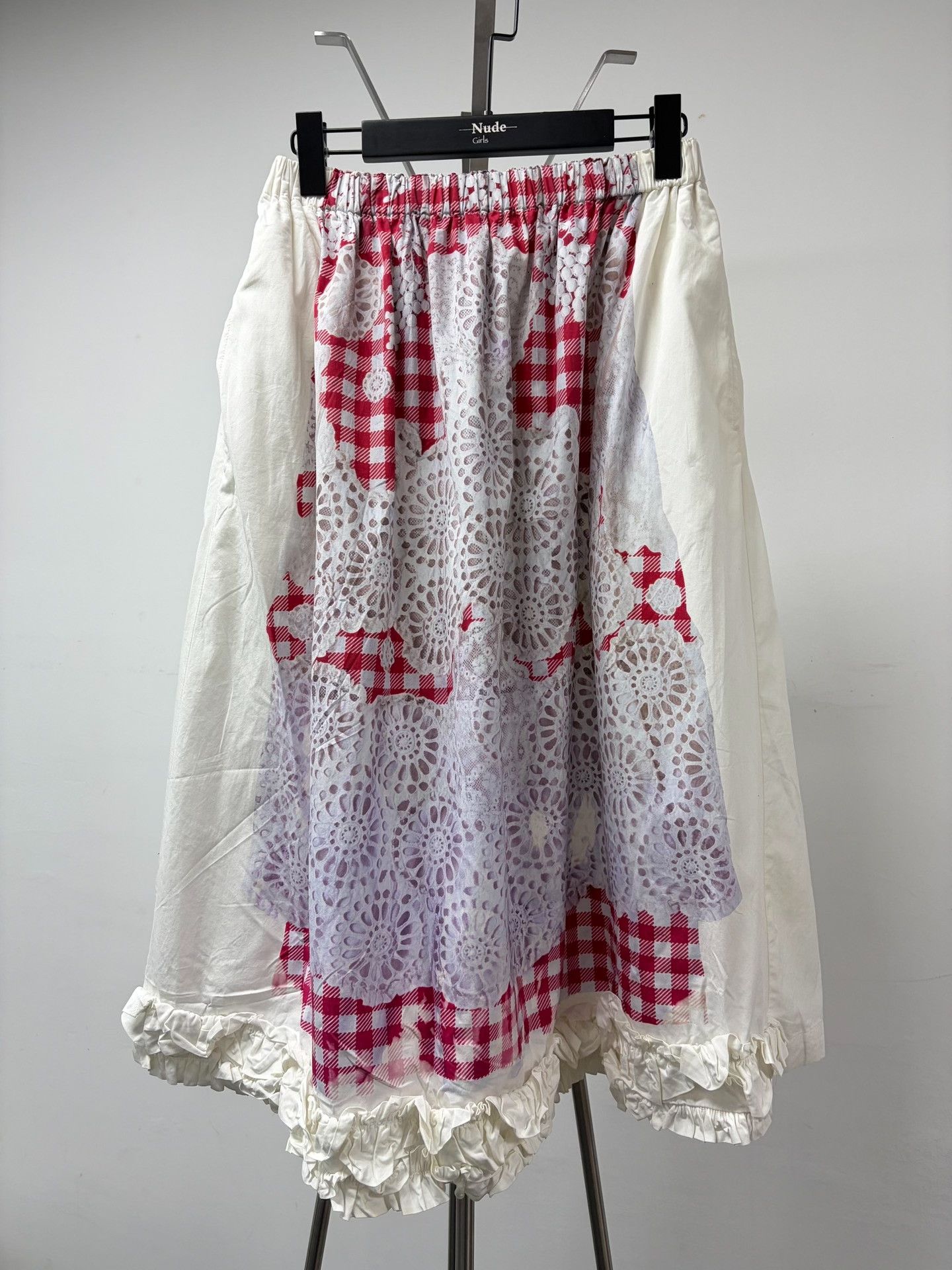 Comme des Garcons Comme des Garçons Lace Print Skirt Size 28" / US 6 / IT 42 - 1 Thumbnail