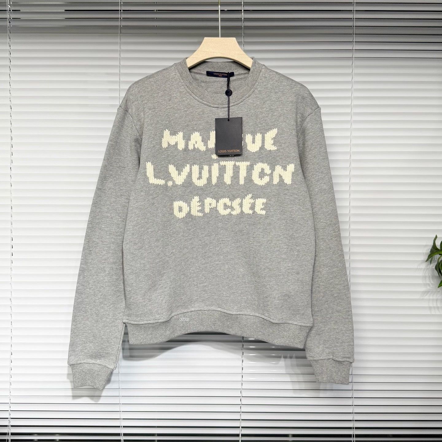 Louis Vuitton Louis Vuitton 2026 Embroidered Logo Sweatshirt S Size US S / EU 44-46 / 1 - 1 Thumbnail