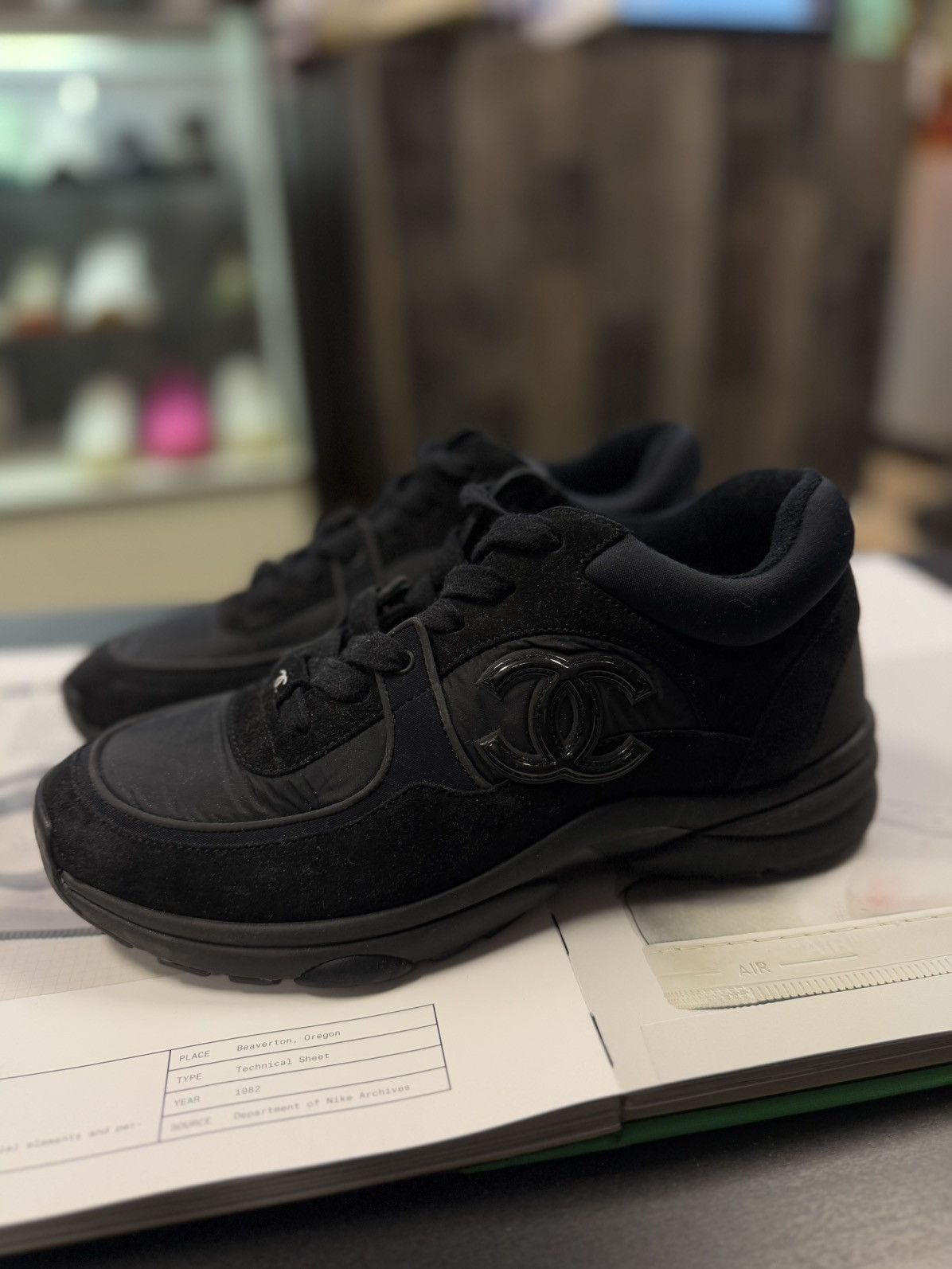 Chanel 38EU/8US - Chanel Interlocking CC Logo Suede Trainer Shoes Size US 8 / IT 38 - 5 Thumbnail