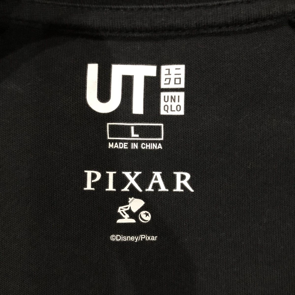 Disney Disney/Pixar x UNIQLO Short Sleeve T-shirts black colour Size US L / EU 52-54 / 3 - 4 Thumbnail