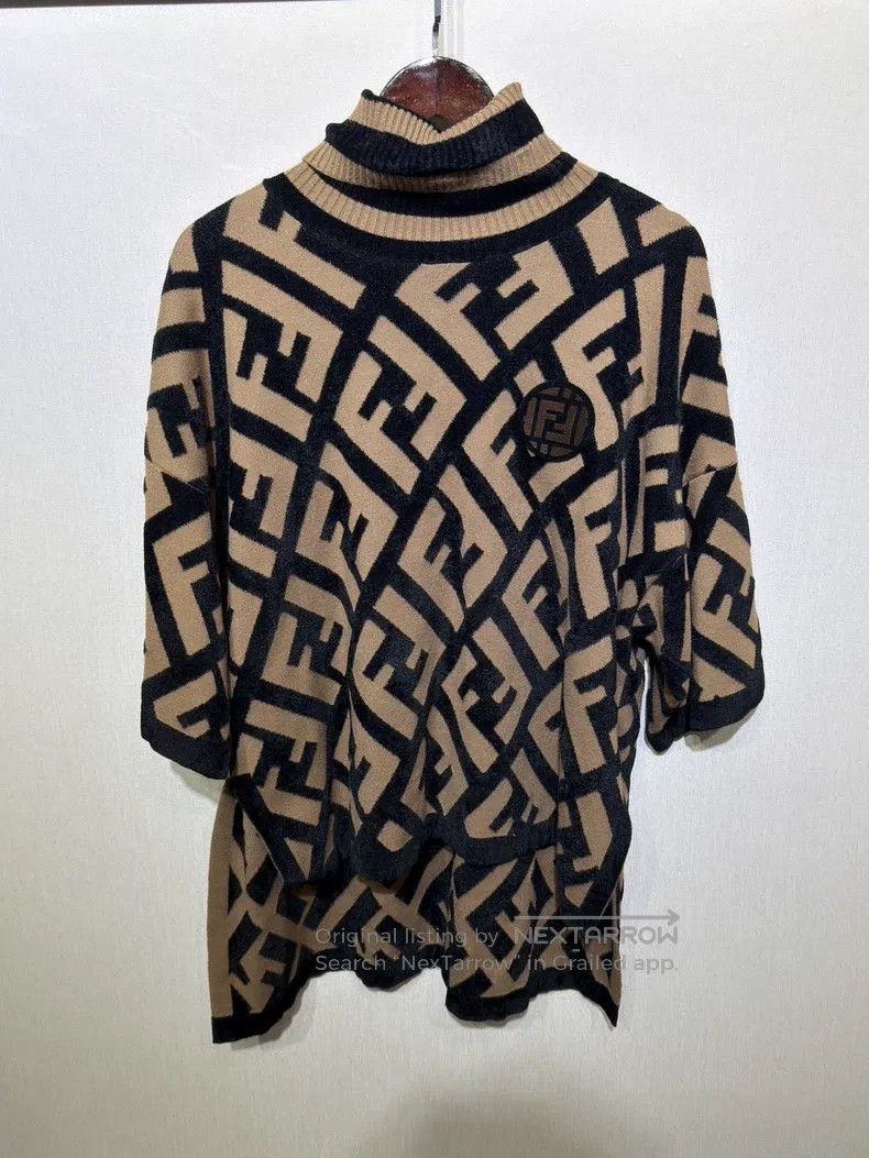 Fendi Fendi All-over Printed Vintage Floral Cashmere Cloak Sweat Size XS / US 0-2 / IT 36-38 - 1 Thumbnail