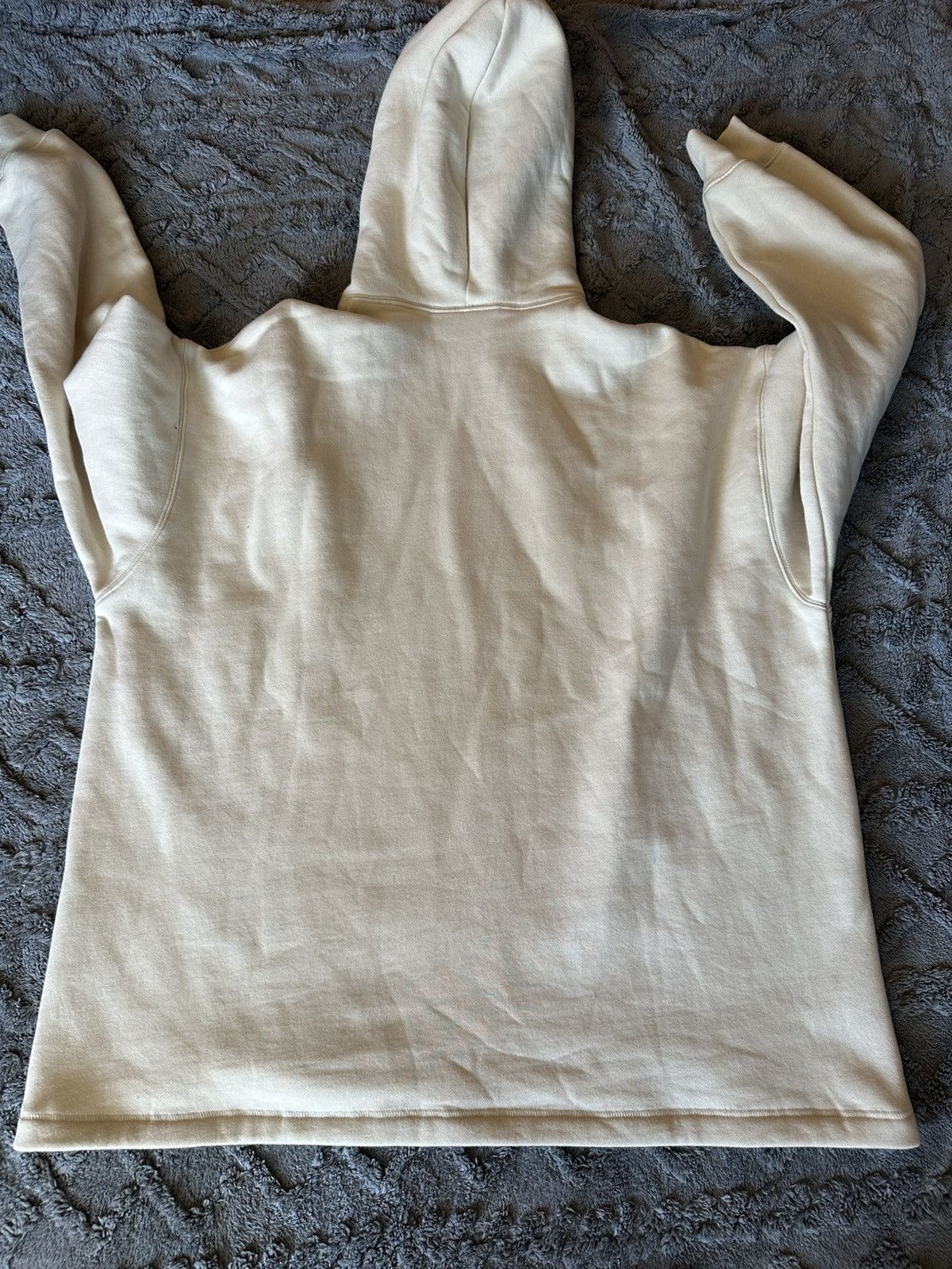 Essentials Fear of God Essentials Relaxed Hoodie “Egg Shell” Size US S / EU 44-46 / 1 - 5 Thumbnail