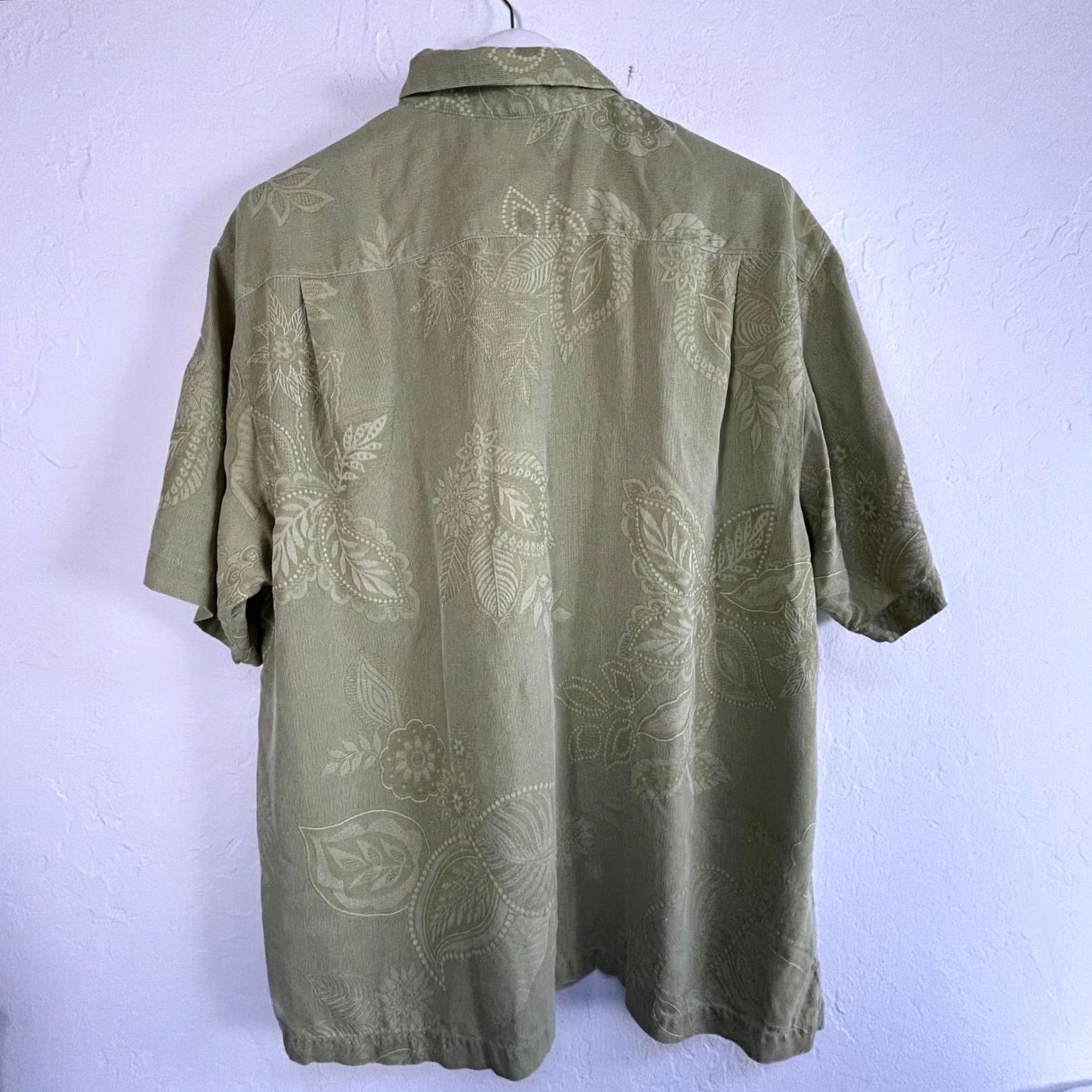 Tommy Bahama Tommy Bahama Mens Green Jacquard Floral Hawaiian Short Sleeve Button-Up Shirt XL Size US XL / EU 56 / 4 - 2 Thumbnail