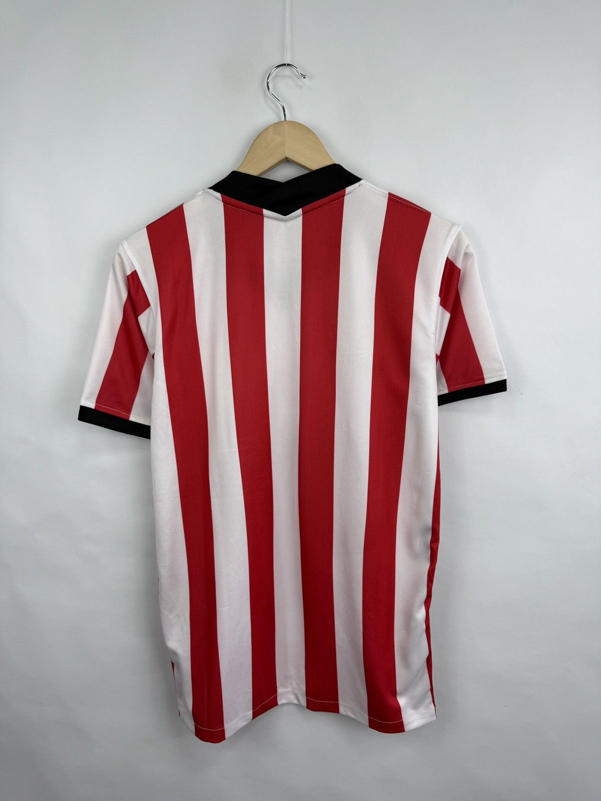 Nike 🏴󠁧󠁢󠁥󠁮󠁧󠁿 Y2K Nike Sunderland Soccer Jersey T-Shirt Blokecore Rare Size US S / EU 44-46 / 1 - 10 Thumbnail