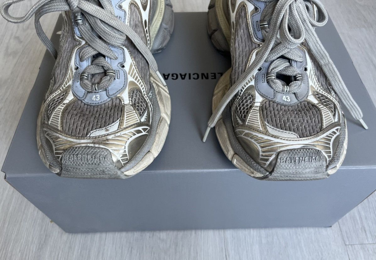 Balenciaga Balenciaga 3xl eggshell/grey mud Size US 10 / EU 43 - 2 Thumbnail