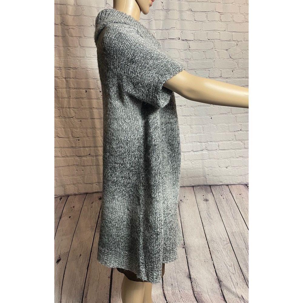Other Hand Knit Wool Open Front Short Sleeve Grey Ombre Vest Card Size ONE SIZE - 3 Thumbnail