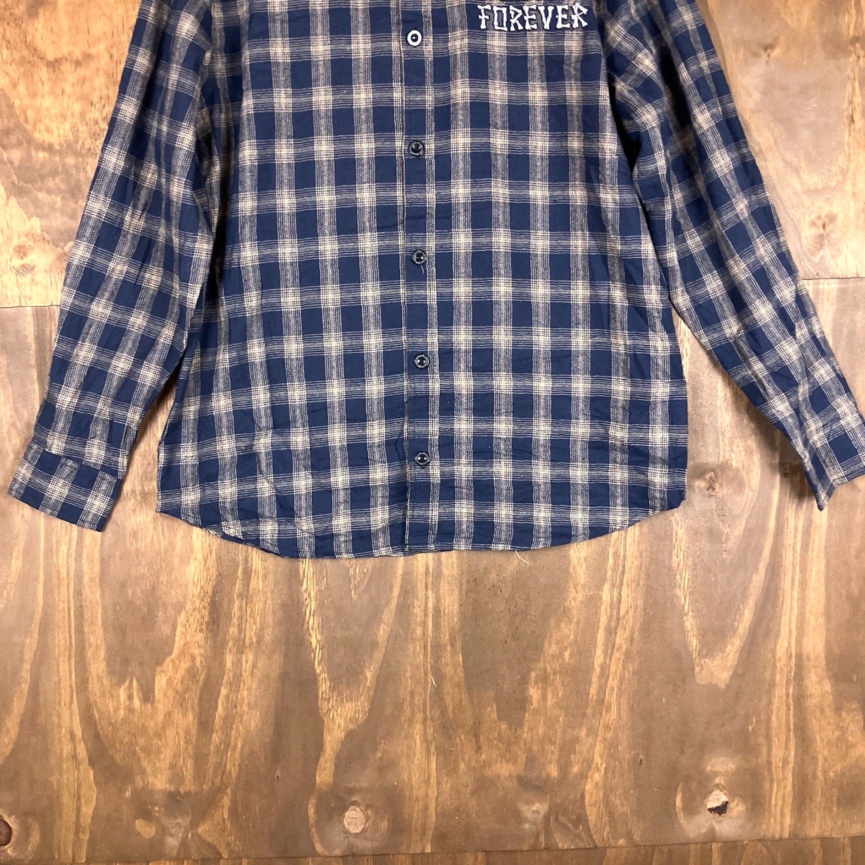Vintage VINTAGE A51117holes Live Fovrever Mens Shirt Plaid Button-Down Cotton Blend L Navy Beige (Collared, Long Sleeve) Mens Size US L / EU 52-54 / 3 - 3 Thumbnail