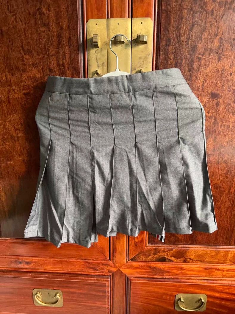 Thom Browne Thom Browne skirt Size 28" / US 6 / IT 42 - 2 Thumbnail