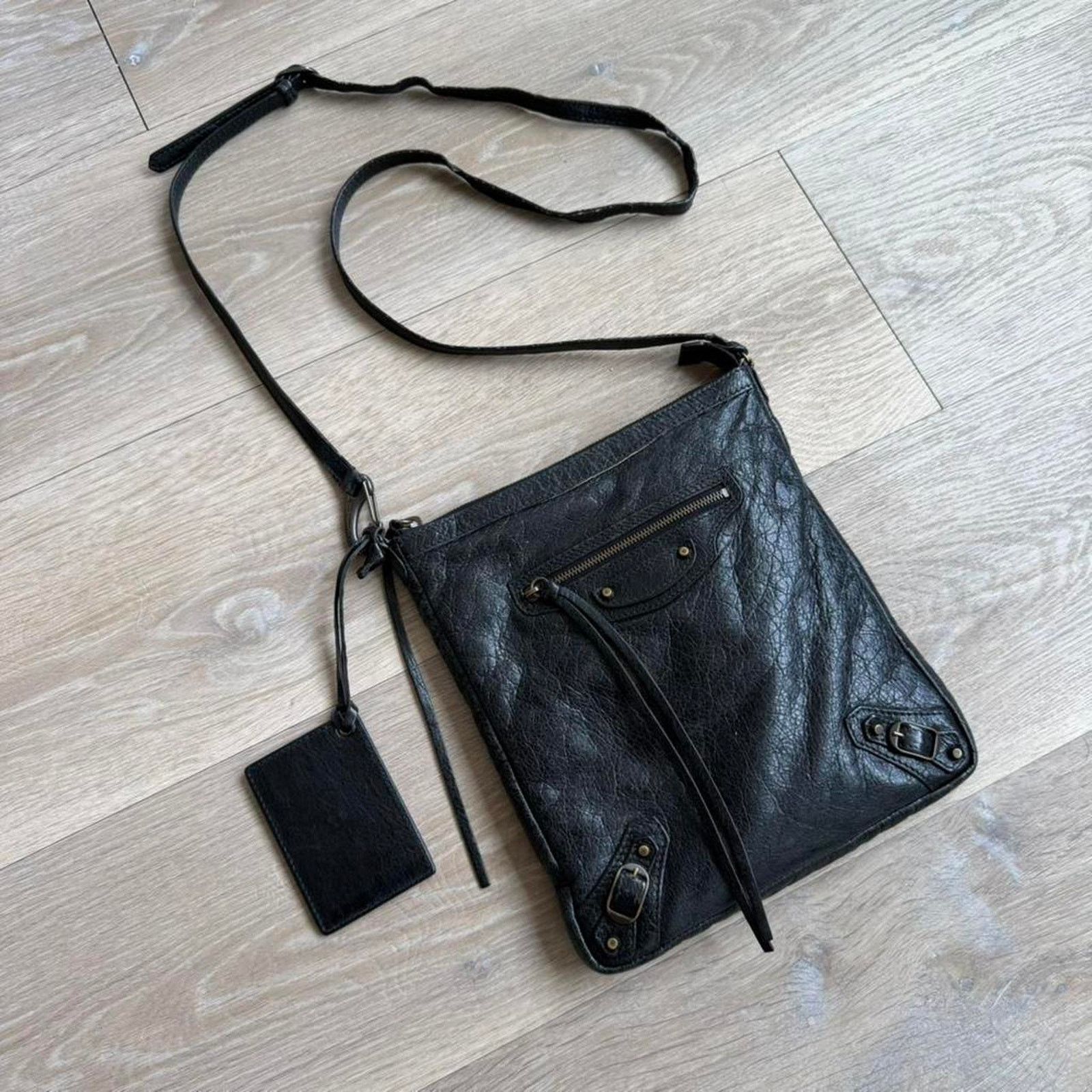 Balenciaga Balenciaga City Leather Y2K Shoulder Bag Size ONE SIZE - 2 Thumbnail