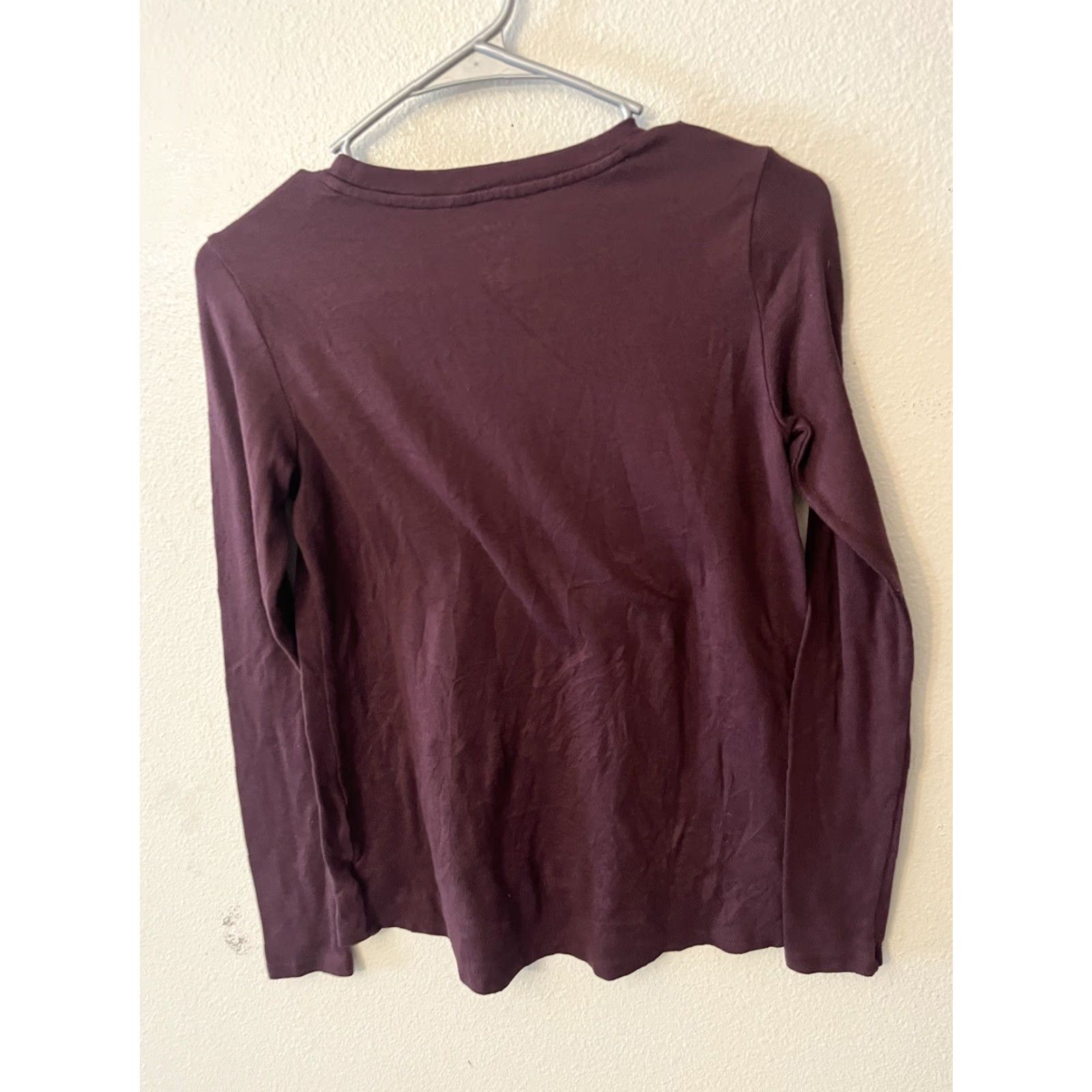 Vintage American Eagle T-Shirt Maroon Solid Short Sleeve Crew Neck Womens XS Size 24" / US 00 / IT 34 - 3 Thumbnail