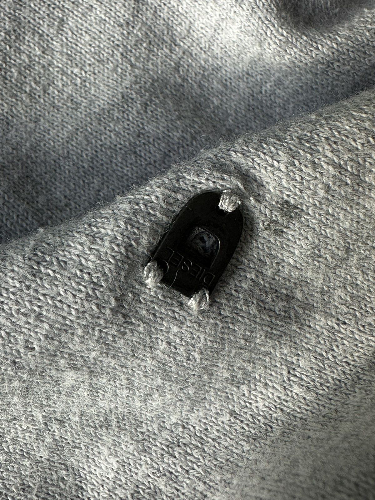 Diesel × If Six Was Nine × Japanese Brand 🚨Vintage AVANT-GARDE Diesel SWEATER D metal logo Y2K gothic Size US M / EU 48-50 / 2 - 6 Thumbnail
