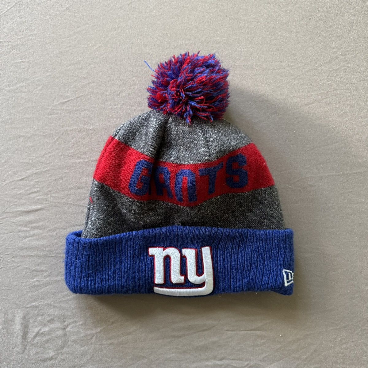 New Era New Era New York Giants Cuffed Knit Pom Pom Beanie Size ONE SIZE - 1 Thumbnail