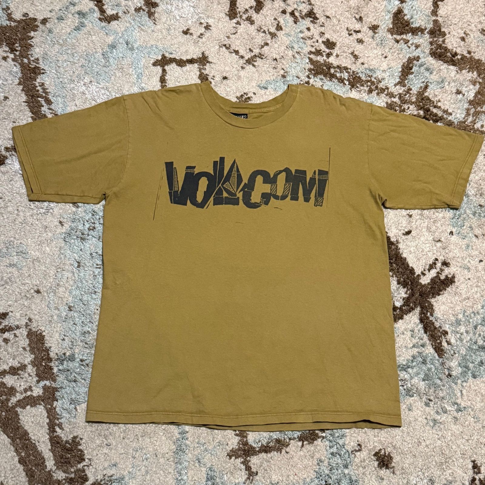 Volcom Vintage Volcom Skate Shirt Size XL Spellout Y2K Size US XL / EU 56 / 4 - 2 Thumbnail
