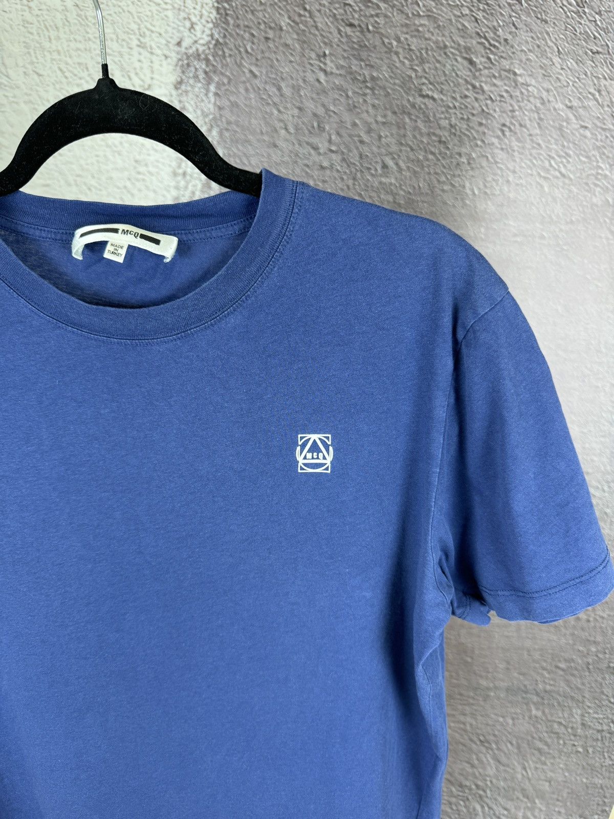 Alexander McQueen McQ by Alexander McQueen blue basic small logo tee shirt Size US XL / EU 56 / 4 - 5 Thumbnail