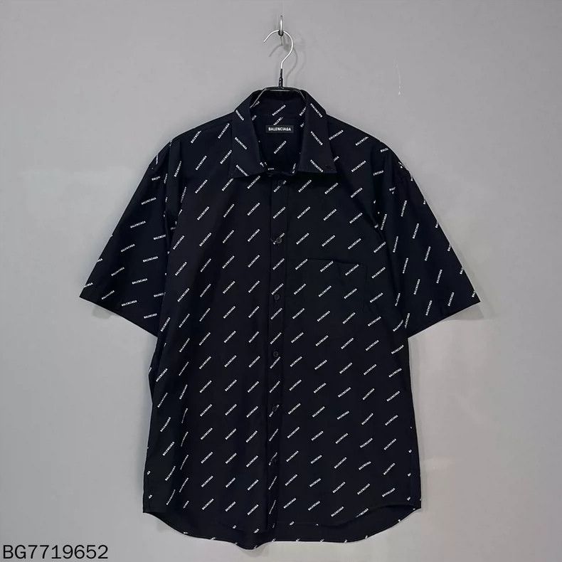 Balenciaga Balenciaga size 37 Bullet Screen Short Sleeve Shirt Size US XS / EU 42 / 0 - 1 Thumbnail
