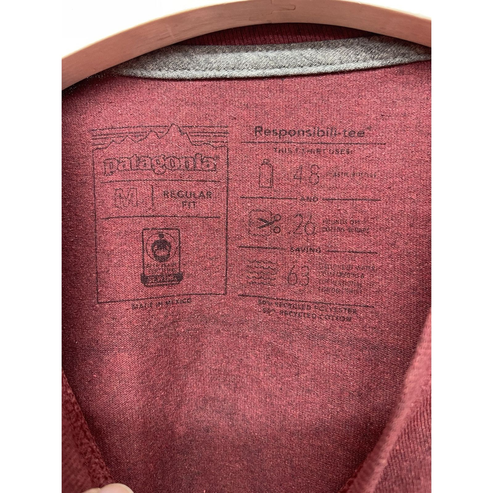 Patagonia Patagonia T-Shirt Responsibili-tee Classic Logo Red Recycled Size US M / EU 48-50 / 2 - 6 Thumbnail