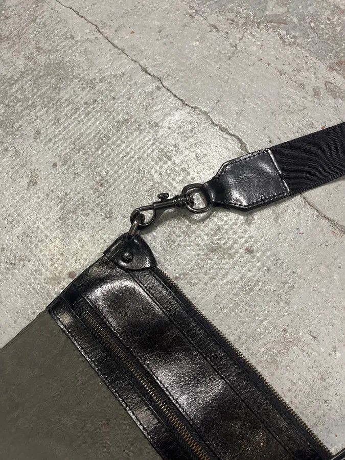 Dolce & Gabbana 2000s Dolce & Gabbana Grey & Black Leather Daily Shoulder Bag Size ONE SIZE - 5 Thumbnail