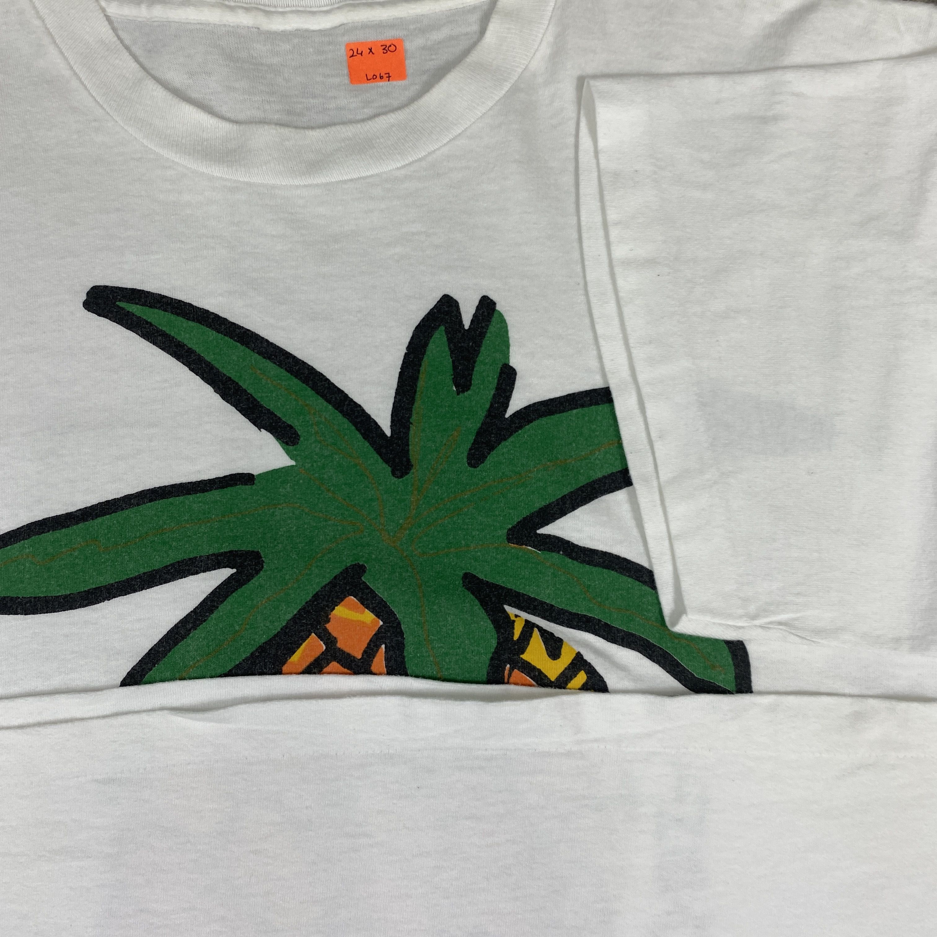 Vintage Vintage Art Pineapple T-shirt - L067 Size US XL / EU 56 / 4 - 6 Thumbnail