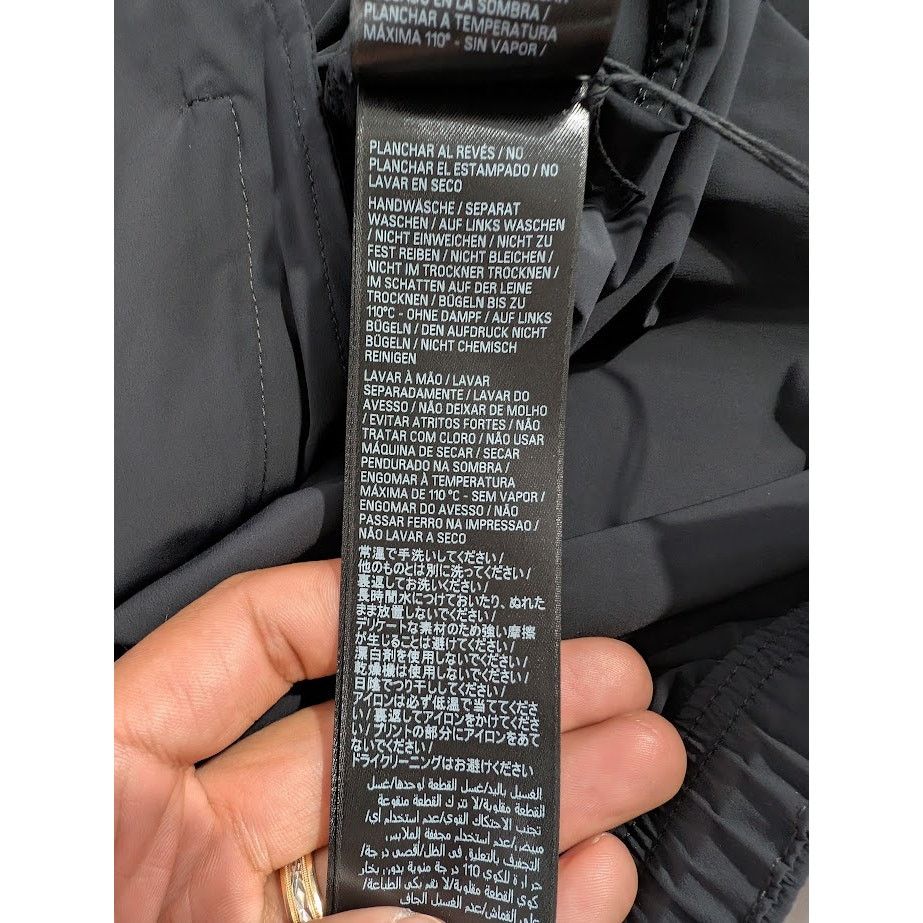 Balenciaga × Under Armour o1rshd1 Nylon Stretch Windbreaker in Black Size US S / EU 44-46 / 1 - 18 Thumbnail