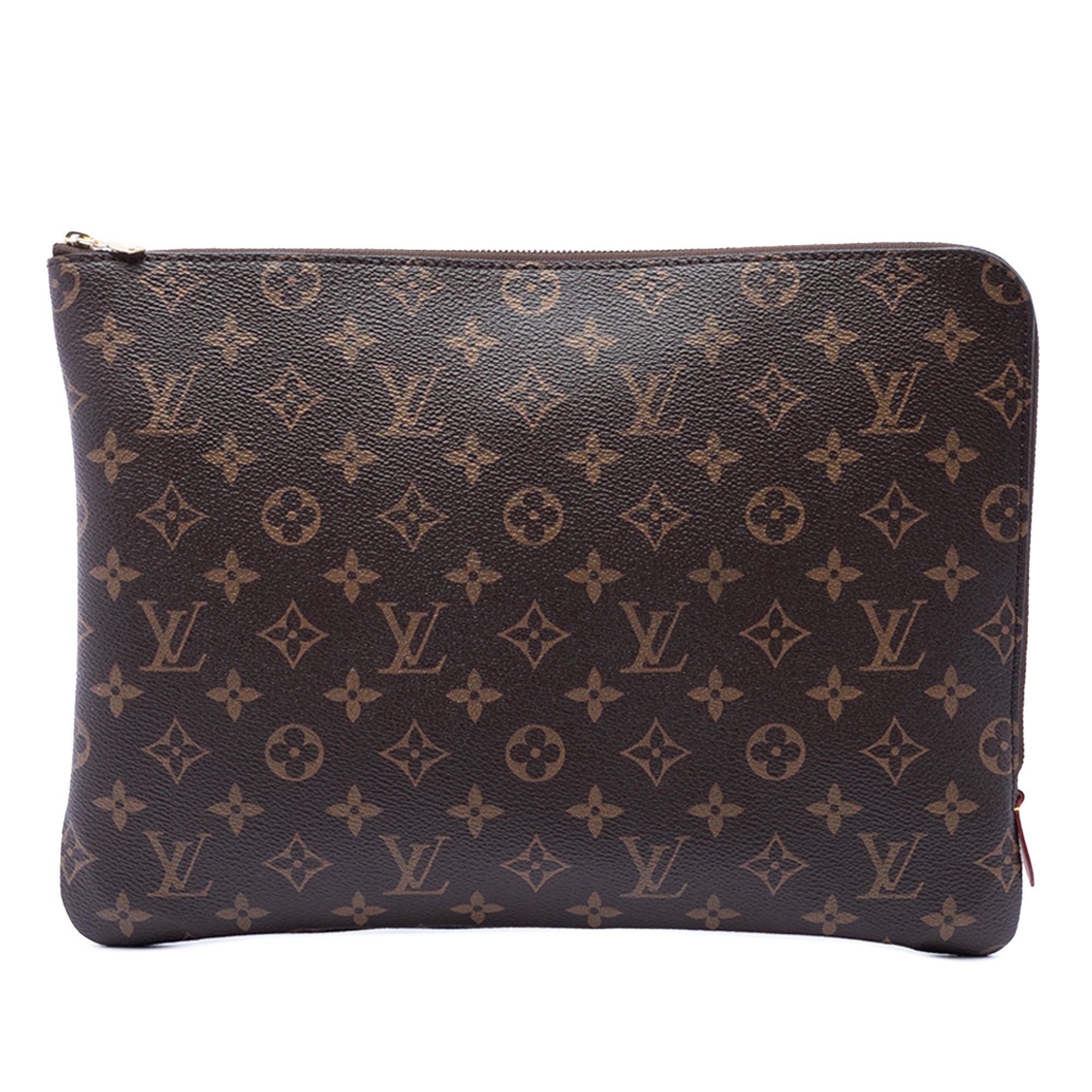 Louis Vuitton Monogram Etui Voyage MM Size ONE SIZE - 1 Thumbnail