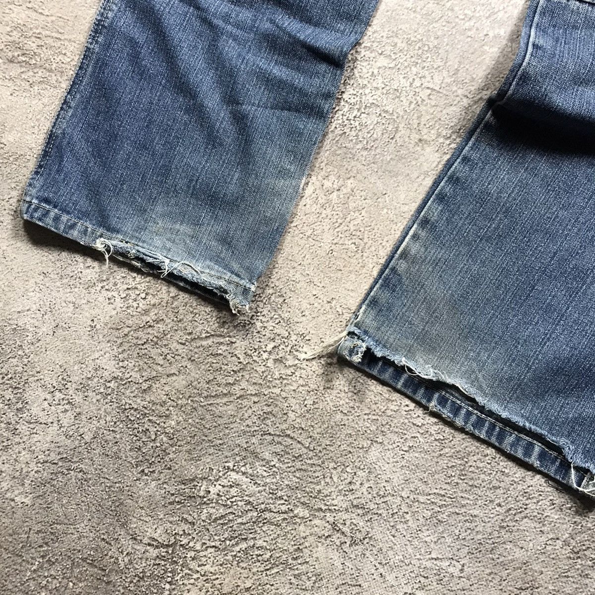 Vintage Y2K Baggy Distressed Flared Denim Jeans Faded Blue Punk 28 Size 28" / US 6 / IT 42 - 7 Thumbnail
