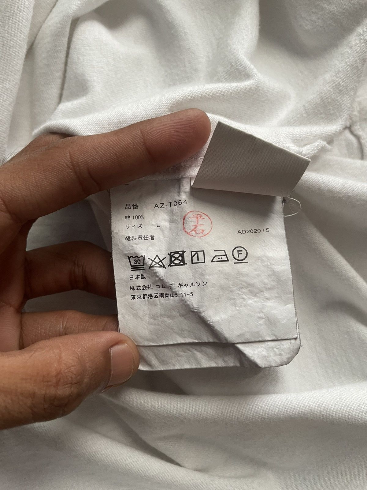 Comme des Garcons Play Comme Des Garcons Embroidered Black Heart Logo Shirts Size US L / EU 52-54 / 3 - 10 Thumbnail