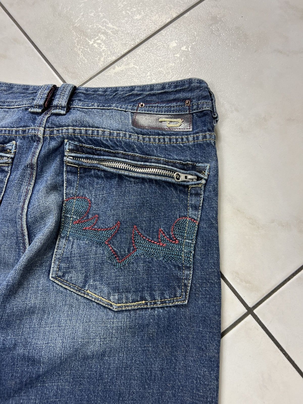 Diesel Vintage Diesel Fetzip y2k distressed denim zip jeans tribal Size US 30 / EU 46 - 11 Thumbnail