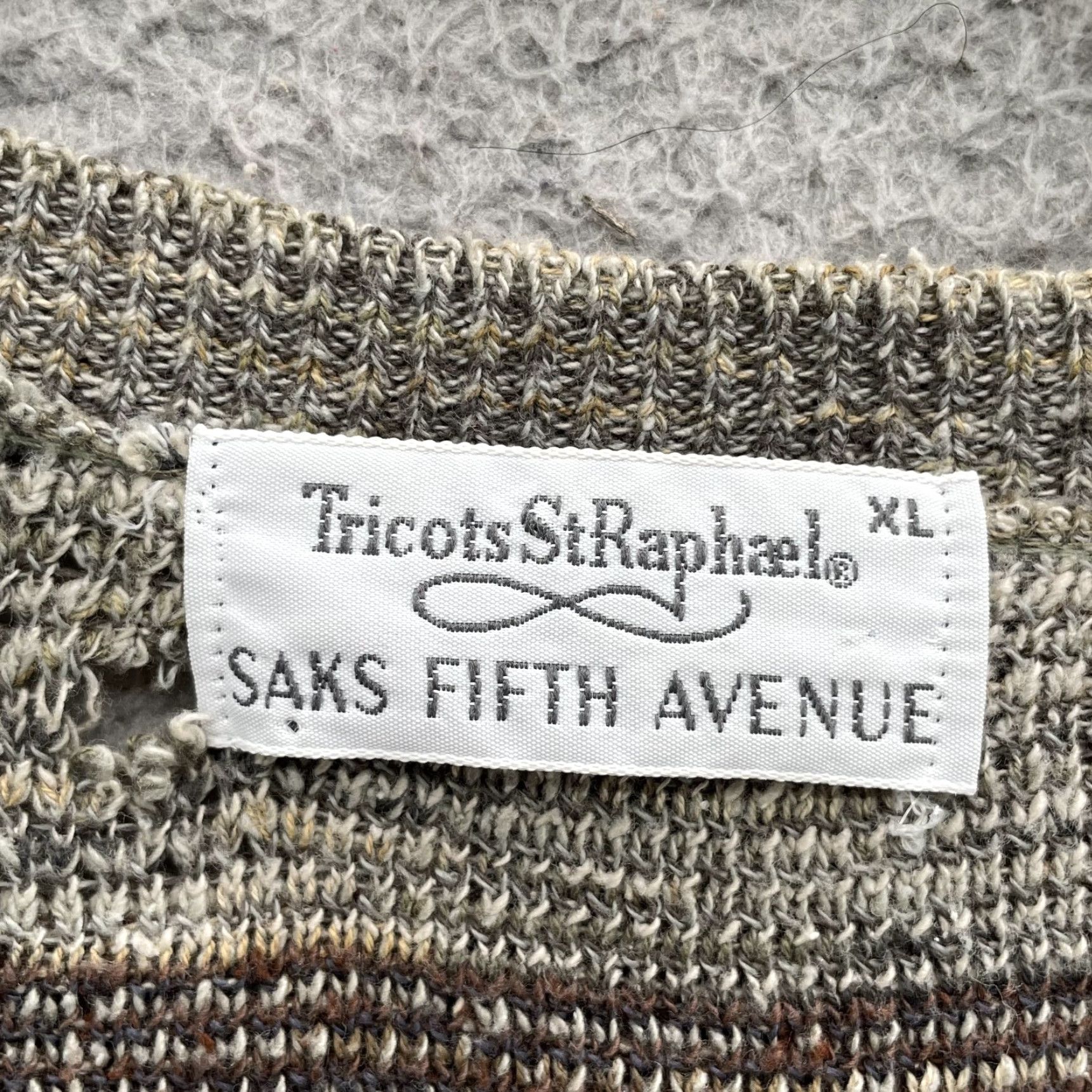 Vintage VINTAGE Tricots St Raphael Saks Fifth Ave Vest XL Silk Blend Fisherman Grandpa USA Geometric Knit Lightweight Classic Mens Brown Size US XL / EU 56 / 4 - 3 Thumbnail