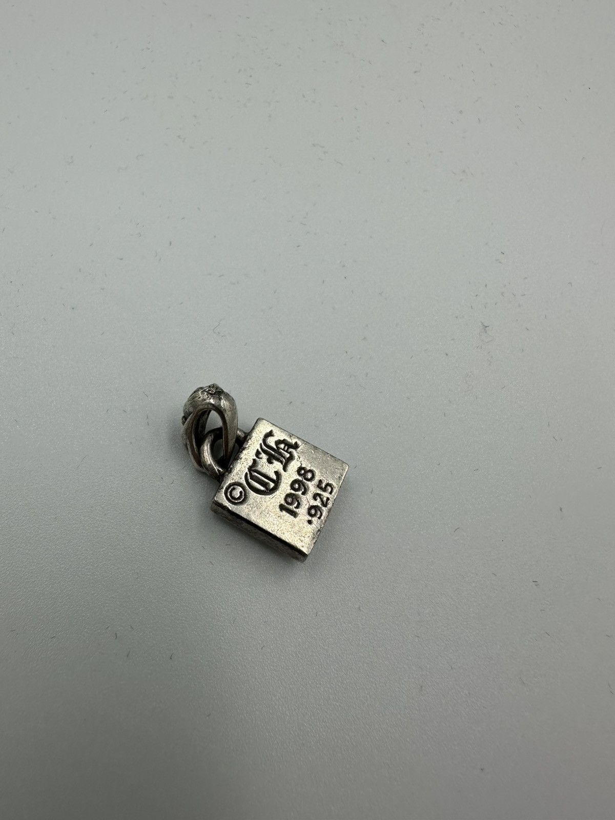 アクセサリー Chrome Hearts framed flrl CHROME HEARTS FRAMED FLORAL PENDANT - remolquesrobert.com