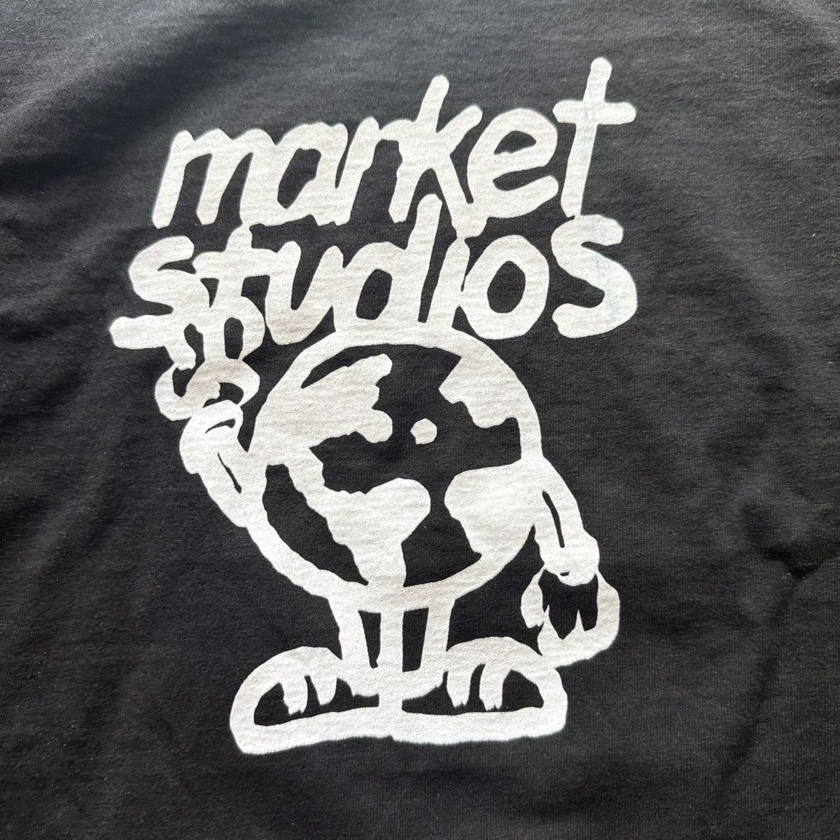 Market MARKET Studios “World Peace” Globe Graphic Tee Black XL Size US XL / EU 56 / 4 - 2 Thumbnail