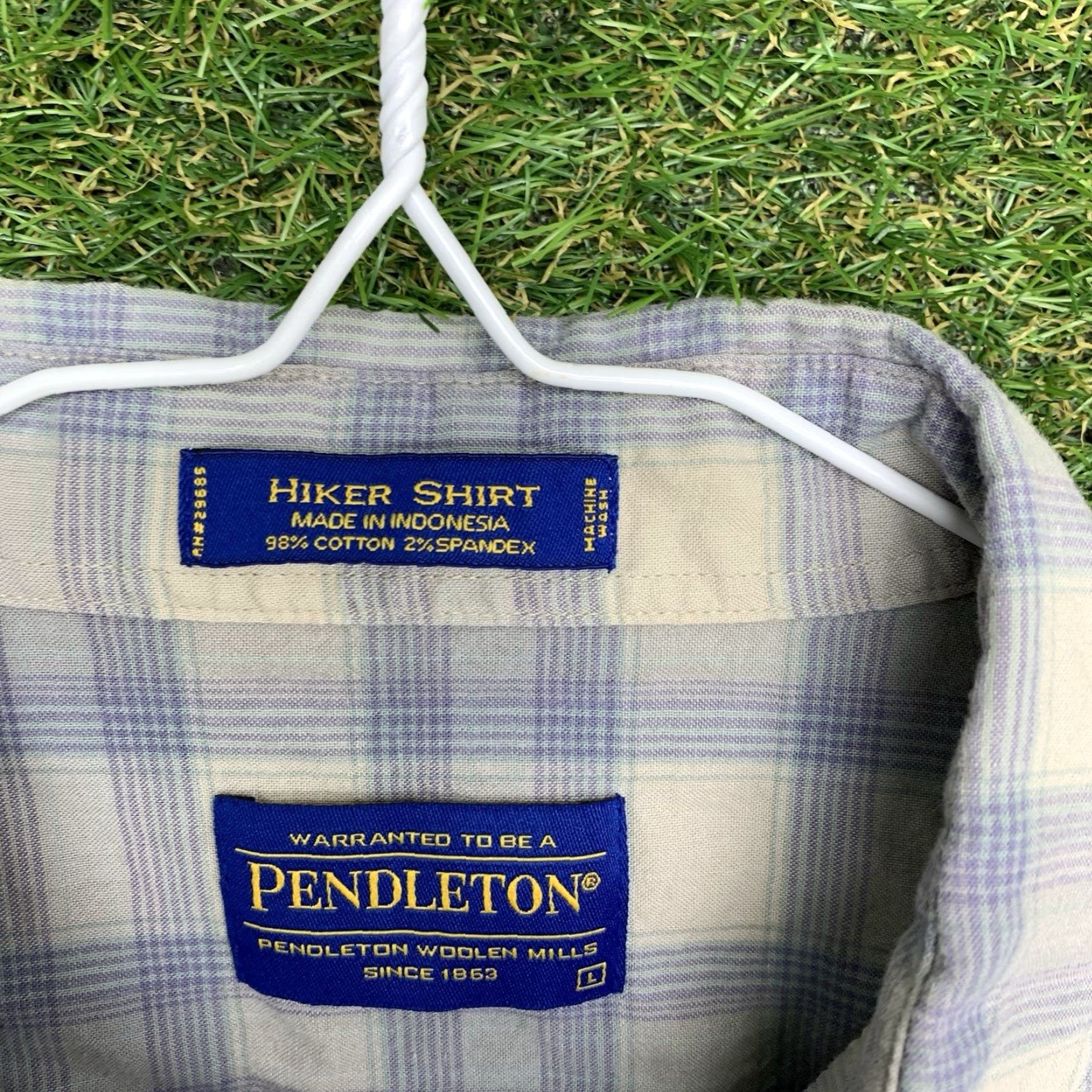 Pendleton Pendleton Hiker Shirt Mens Large Plaid Blue Cotton Blend Button-Front Short Sleeve Outdoor Pattern 90s? Size US L / EU 52-54 / 3 - 4 Thumbnail