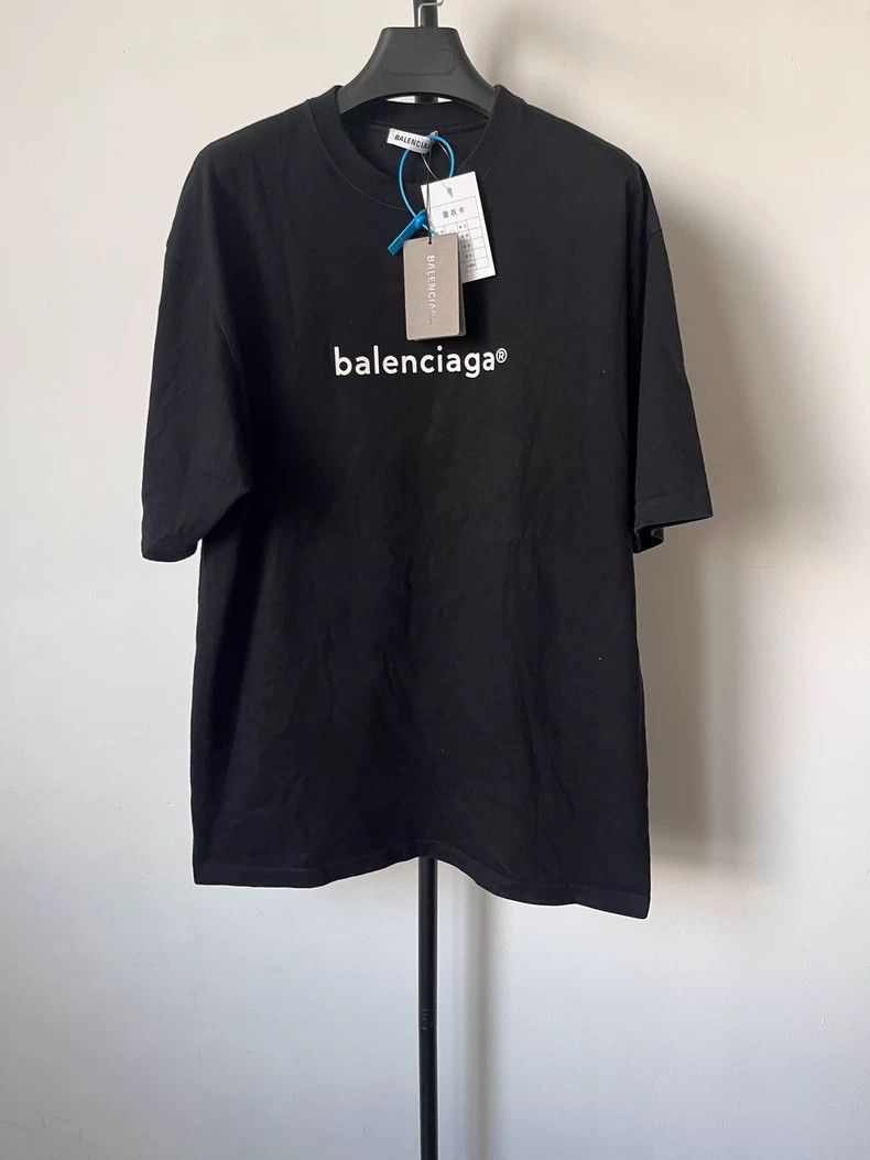 Balenciaga Balenciaga Letter Print Round Neck Loose Fit Short Sleeve Size US XS / EU 42 / 0 - 1 Thumbnail