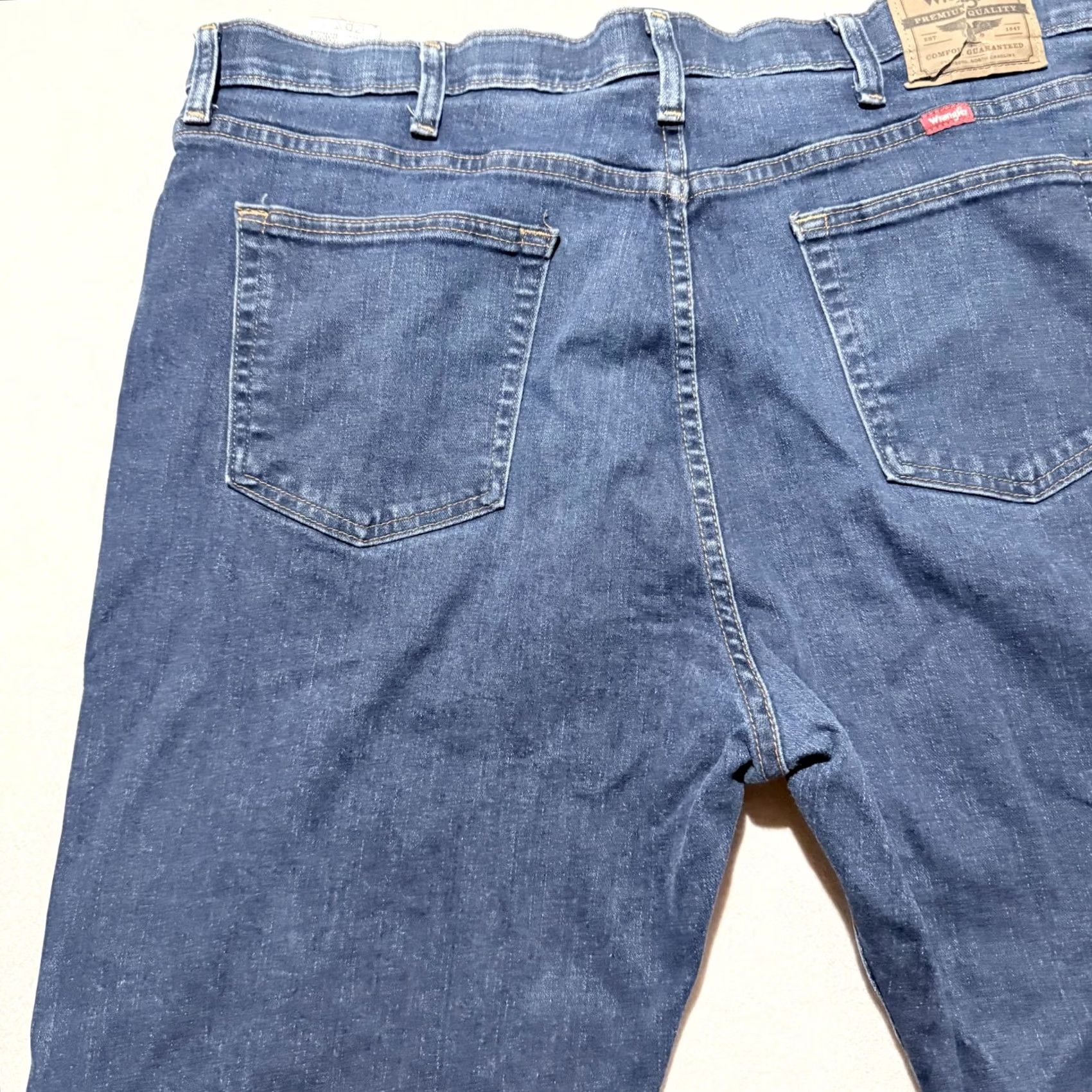 Wrangler Wrangler Authentics Performance Series Denim Jeans Men's Light Stonewash 40x32 Size US 40 / EU 56 - 7 Thumbnail