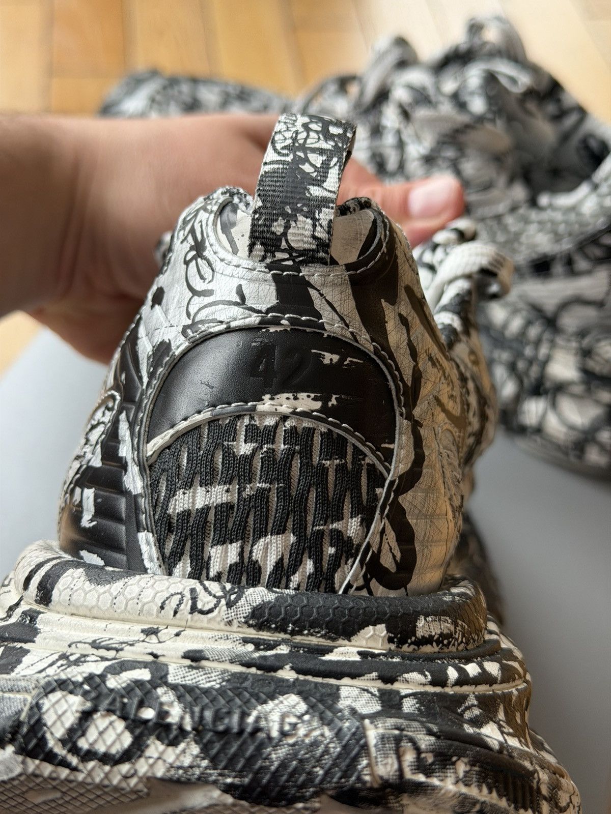 Balenciaga BALENCIAGA DEMNA SNEAKERS 3XL EXTREME GRAFFITI SIZE 42 Size US 8.5 / EU 41-42 - 12 Thumbnail