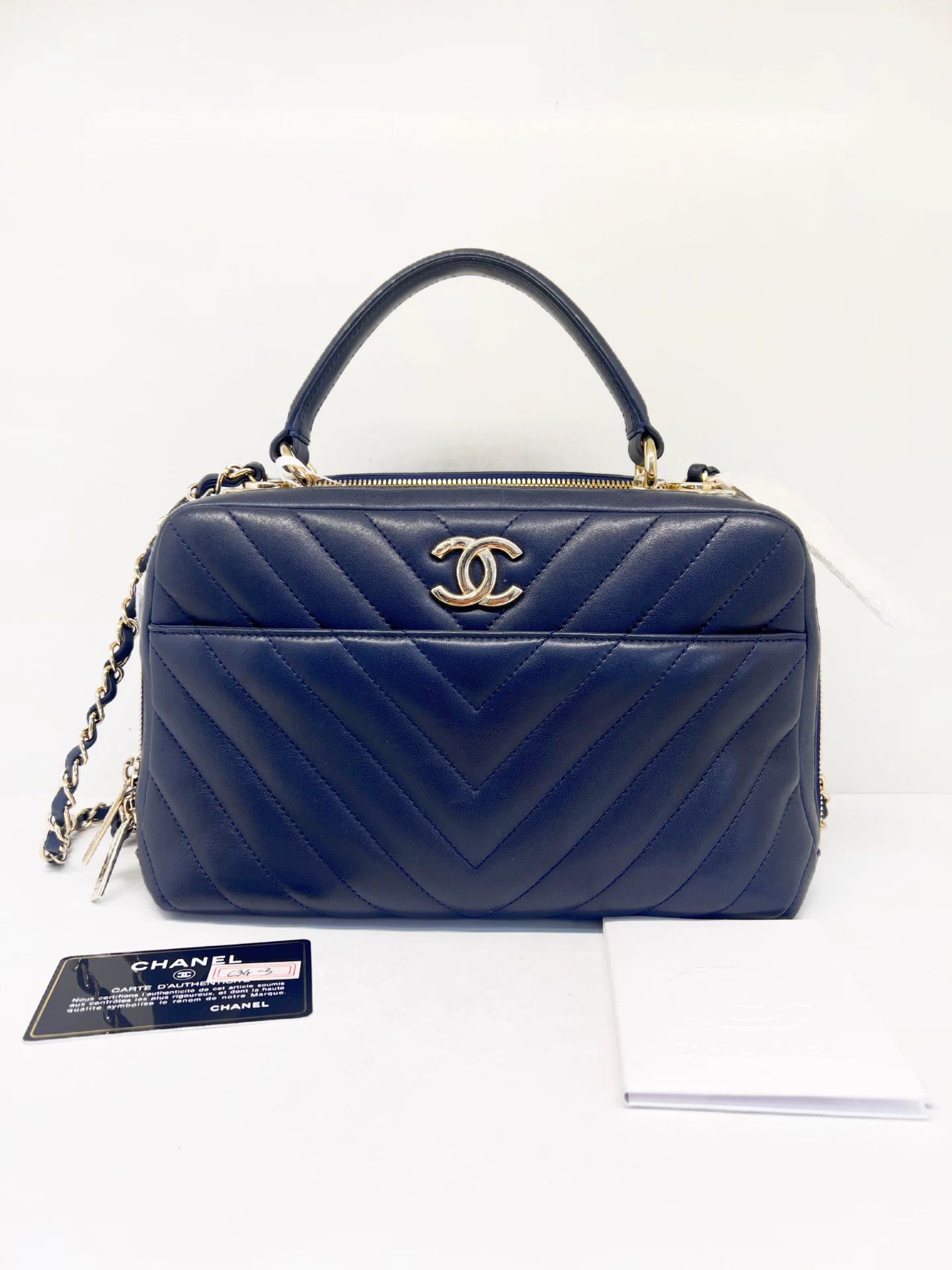Chanel Pre-loved Bag Very good condition Size ONE SIZE - 1 Thumbnail