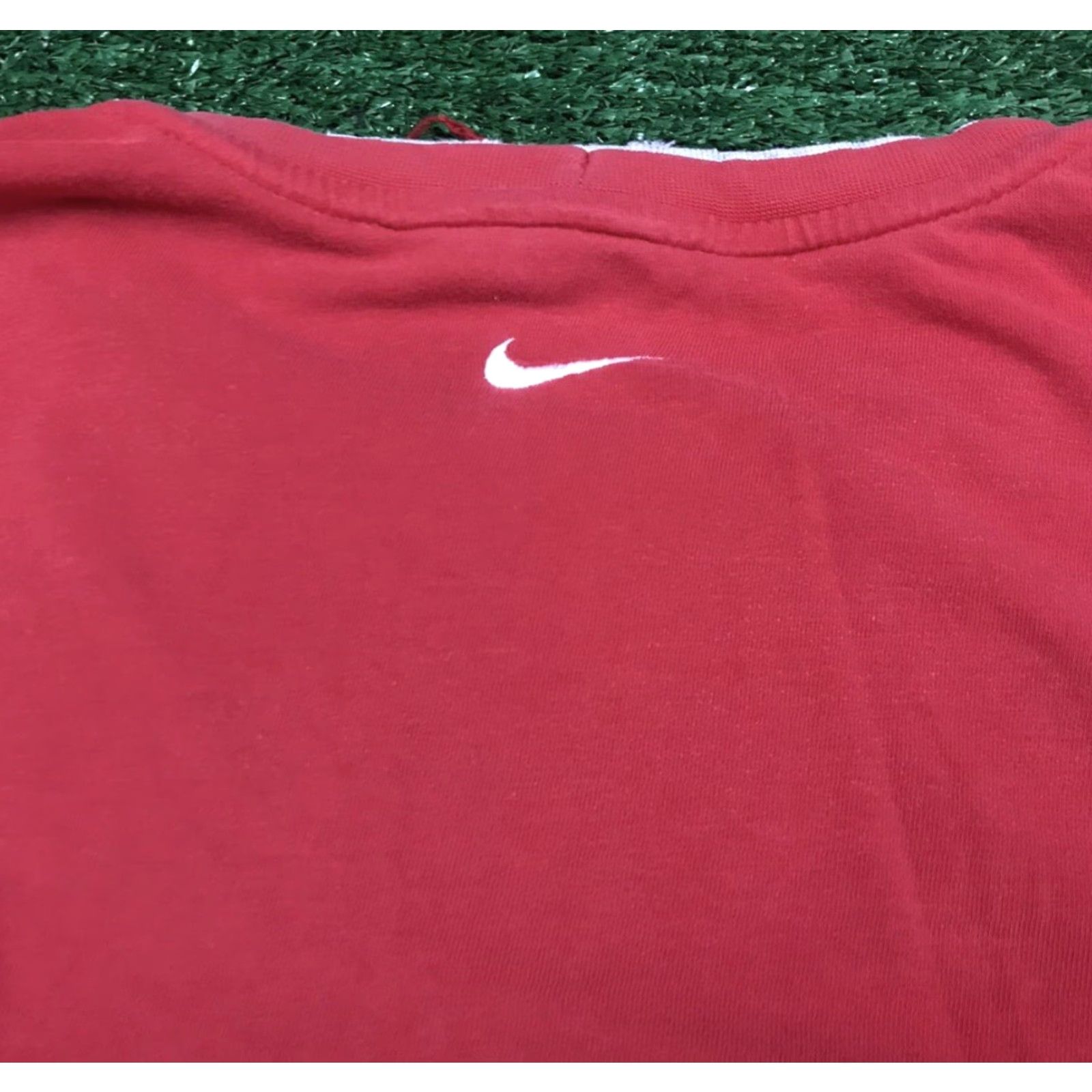 Nike VINTAGE Nike Shirt Mens Adult Medium Red Logo Swoosh Long Sleeve Crew Neck Regular Size L Size US L / EU 52-54 / 3 - 4 Thumbnail
