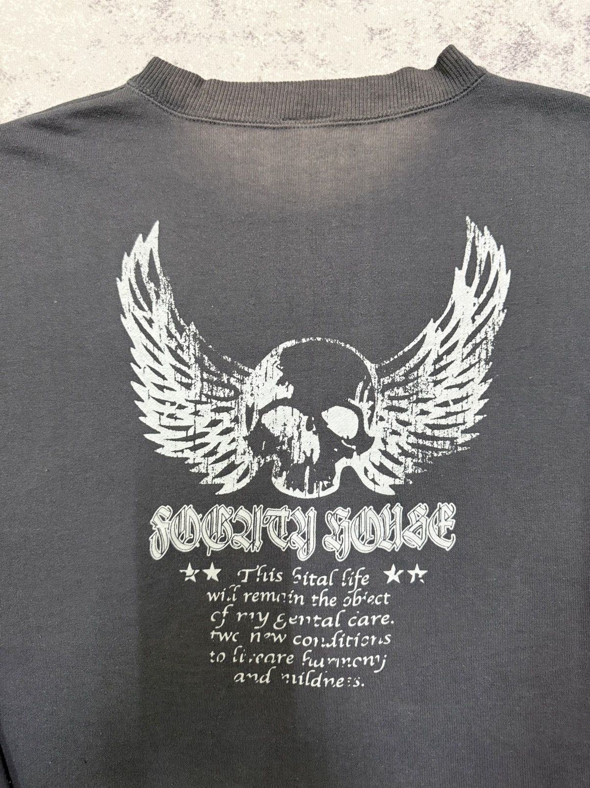 Vintage Fogaty House graphic sweatshirt with a skull and wingsdesign Size US M / EU 48-50 / 2 - 10 Thumbnail