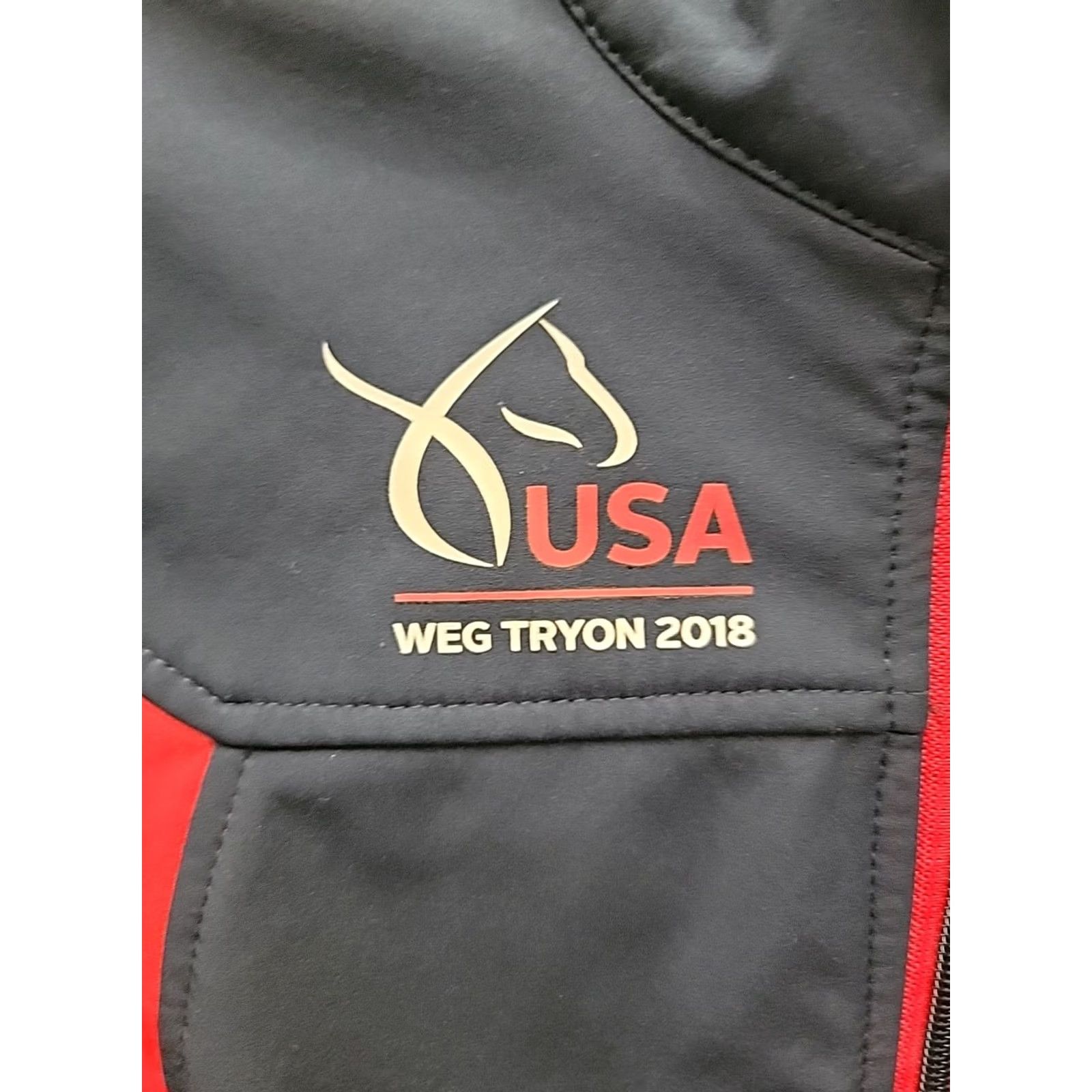 Ariat Ariat Womens XS Jacket Softshell Zip Multicolor Logo USA 18 Chest Short Length Regular Fit Mens Womens Girls? Size XS / US 0-2 / IT 36-38 - 3 Thumbnail