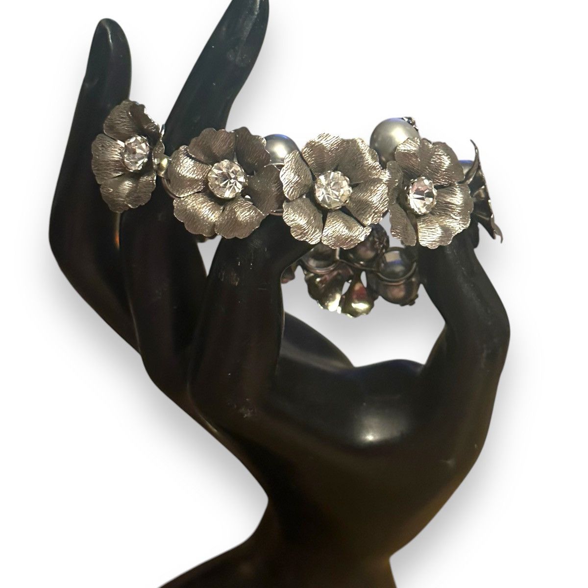 Vintage Vintage silver tone flower link bracelet with pearl dangles Size ONE SIZE - 3 Thumbnail