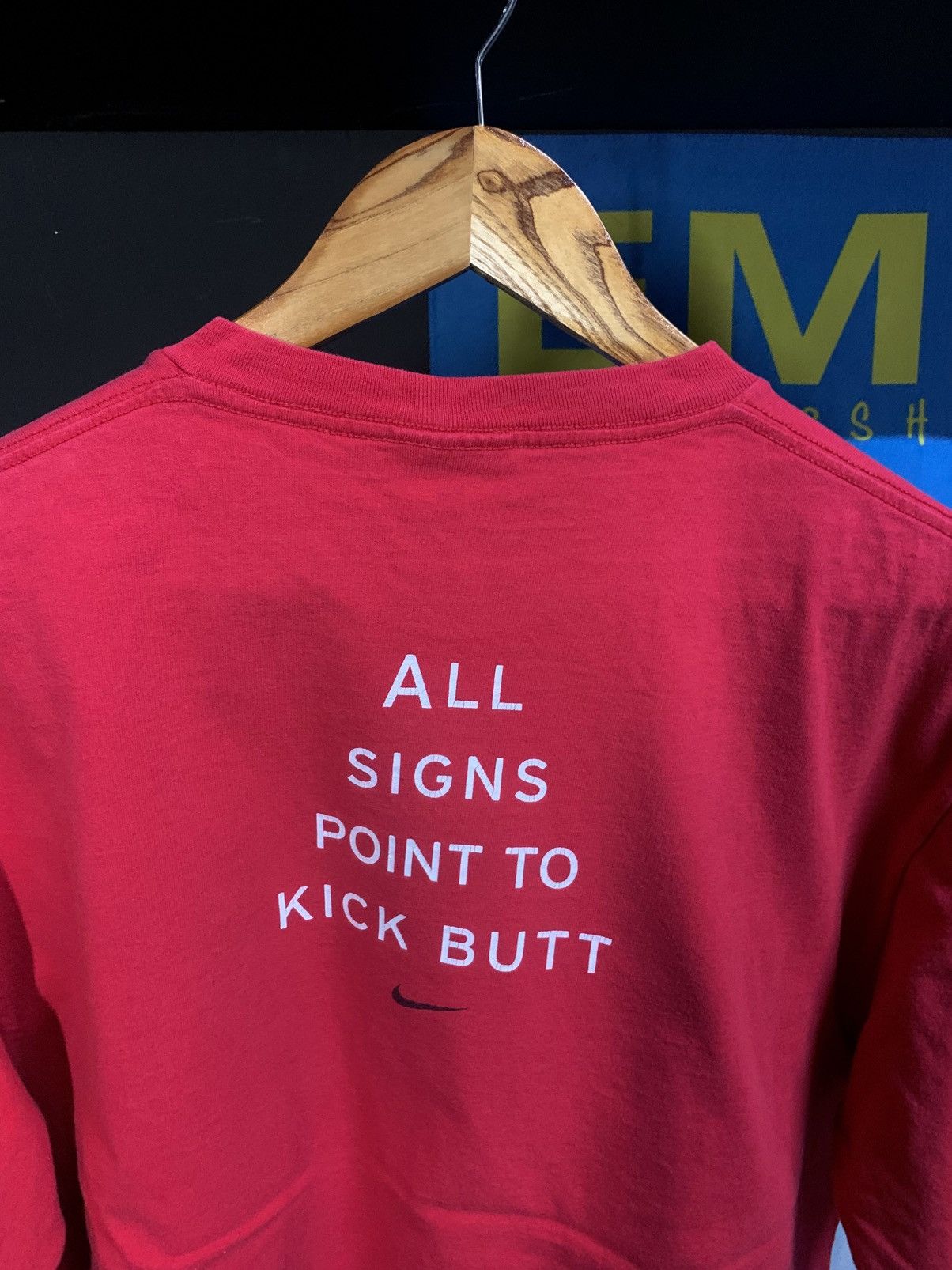 Nike VINTAGE 90s NIKE 8 BALL “KICK BUTT” TSHIRT Size US M / EU 48-50 / 2 - 6 Thumbnail