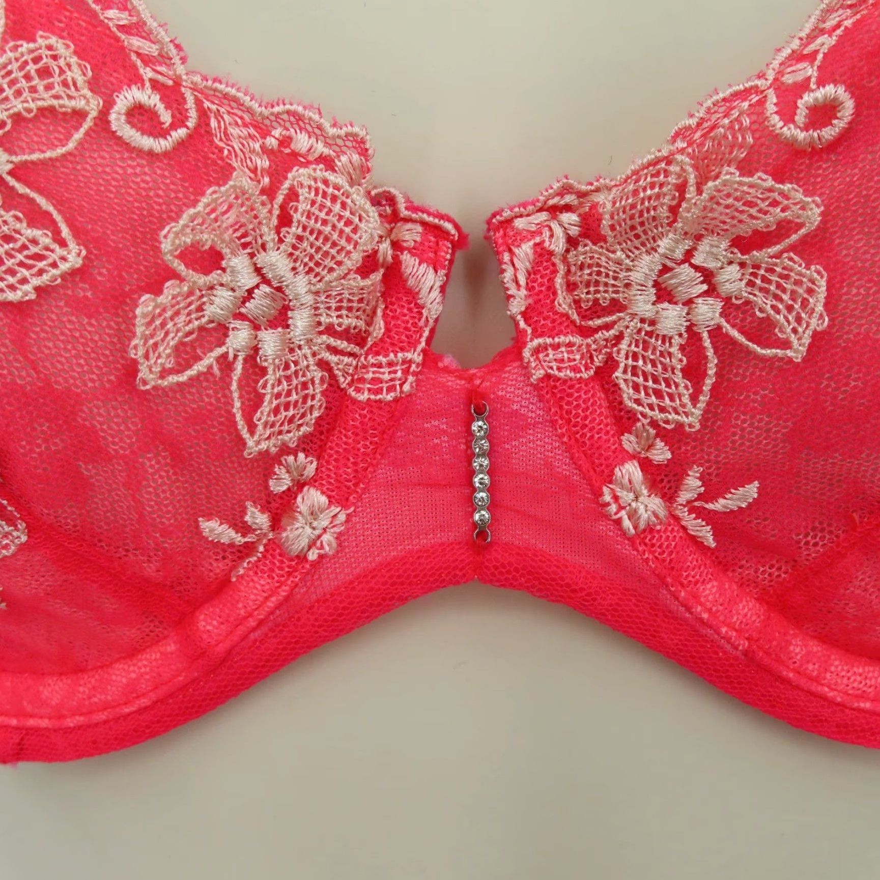 Victoria's Secret **Victoria's Secret 32D Push Up Bra Pink Flower Underwire** User: Victoria's Secret 32D Push Up Bra Pink Flower Underwire Size ONE SIZE - 3 Thumbnail
