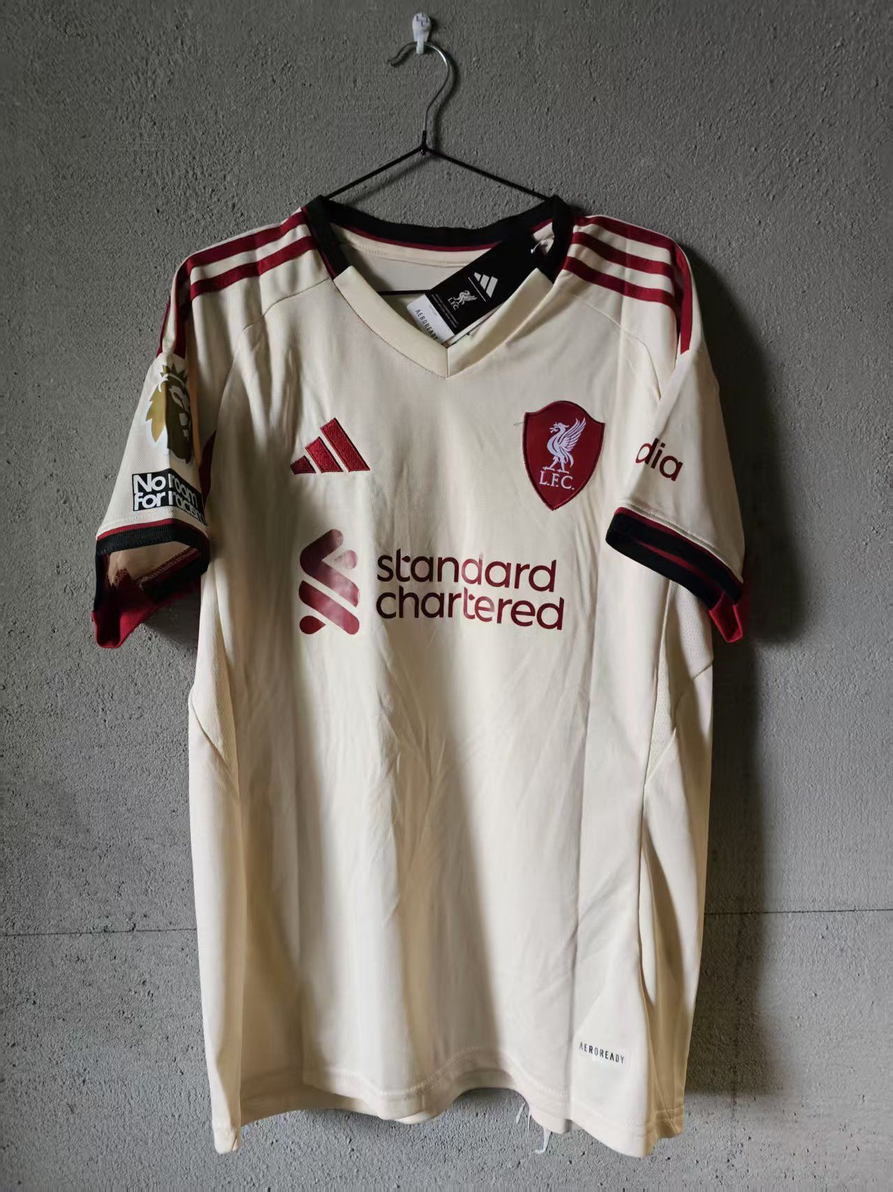 Adidas 2025 26 Liverpool 9 Alexander Isak Jersey Away Size US L / EU 52-54 / 3 - 2 Thumbnail