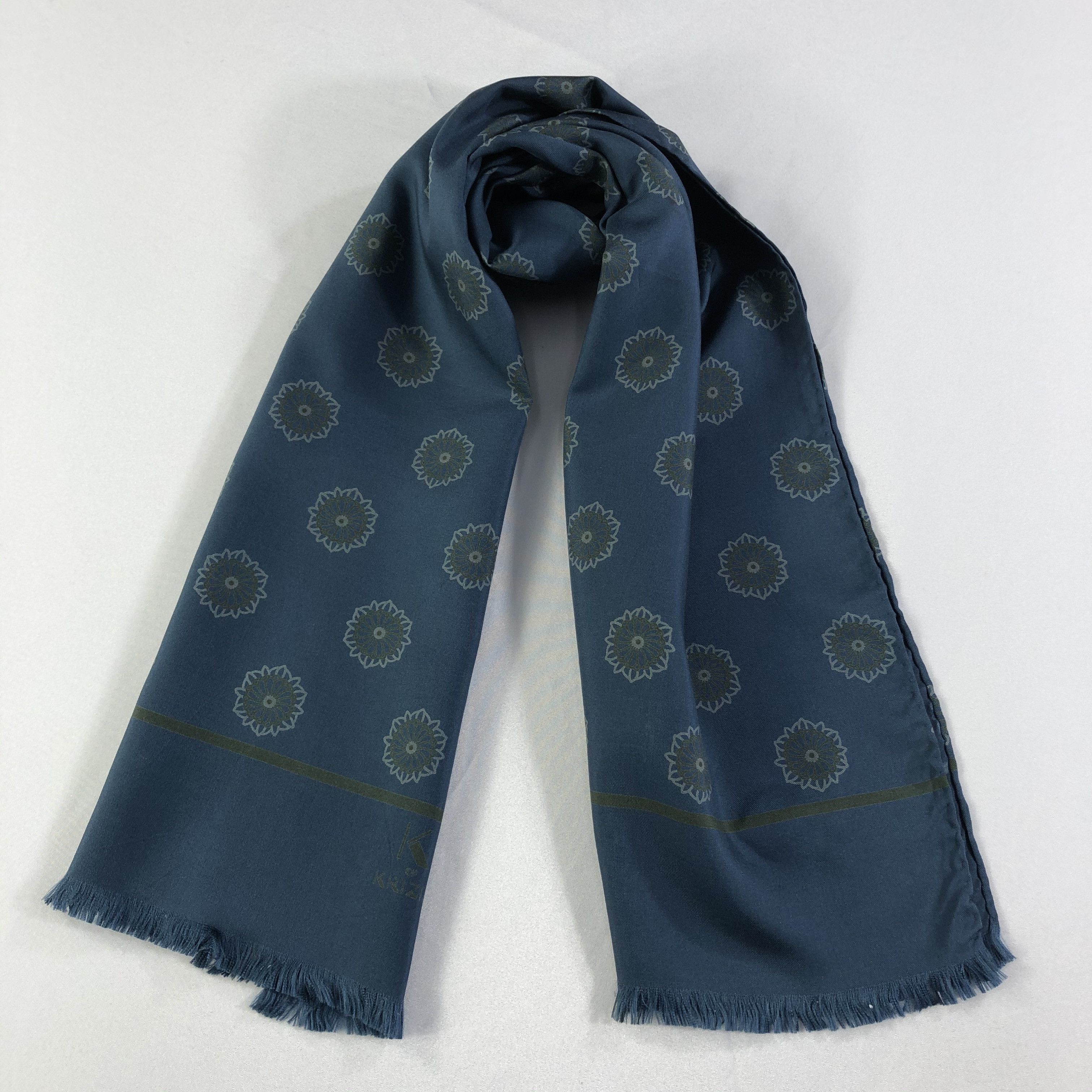 Krizia Uomo × Vintage Vintage Krizia Uomo Silk Scarf Size ONE SIZE - 2 Thumbnail