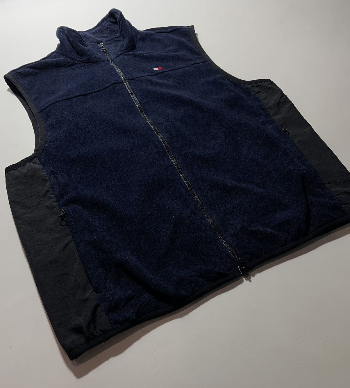 Tommy Hilfiger Vintage Tommy Hilfiger Fleece Vest Size US L / EU 52-54 / 3 - 3 Thumbnail