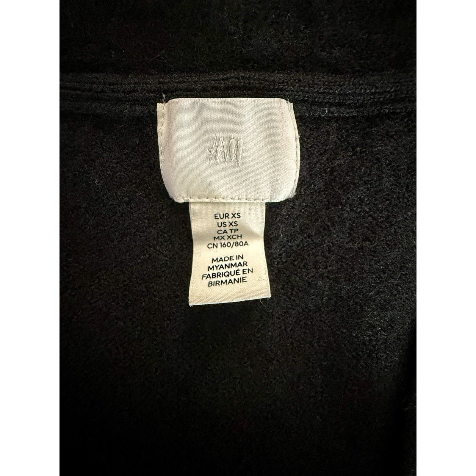 H&M H&M Sweater Womens Size XS Black V-Neck Pullover Poly, Wool Size XS / US 0-2 / IT 36-38 - 7 Thumbnail