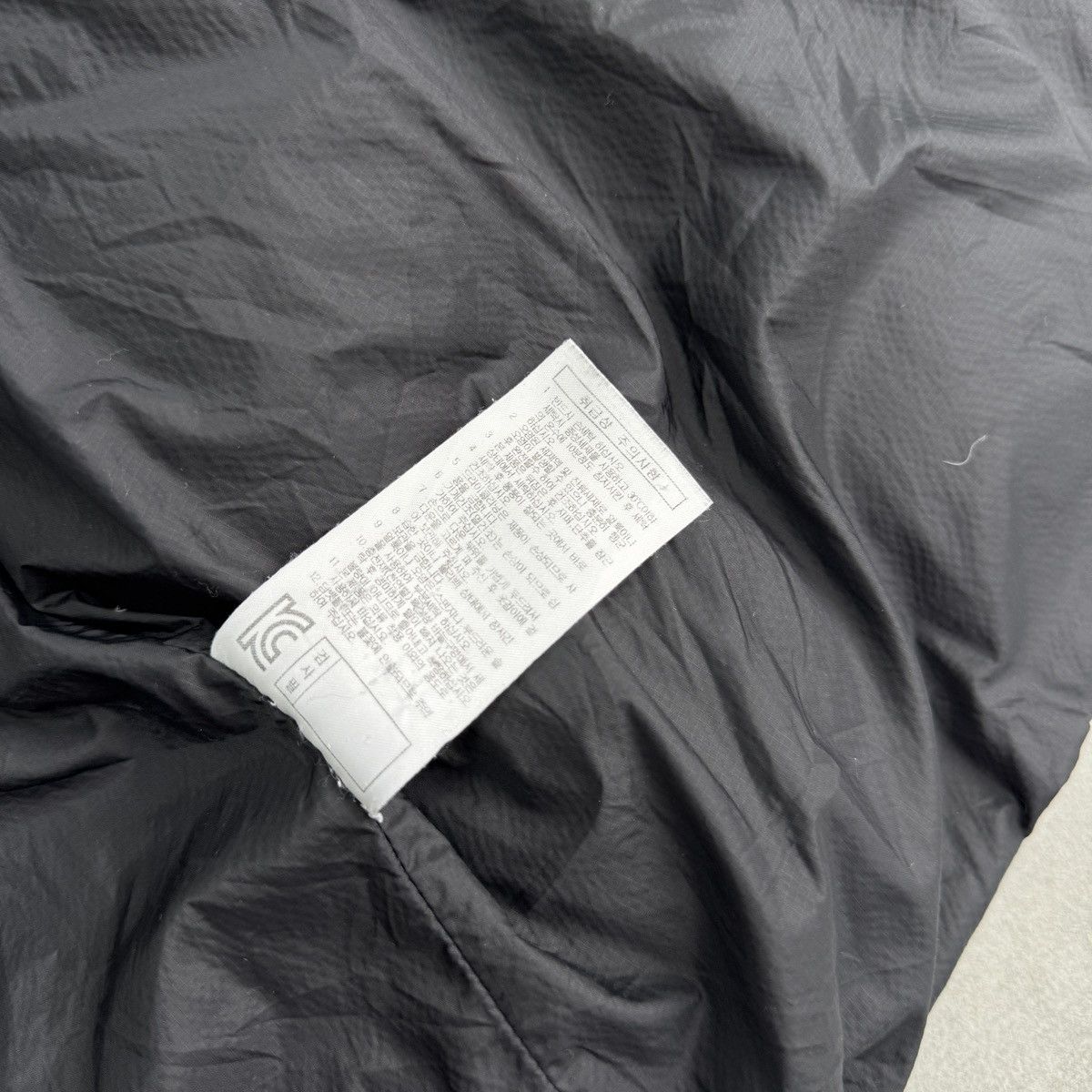 Montbell Montbell Down Jacket Waterproof Windstopper Size 115/XL/XXL Size US XL / EU 56 / 4 - 18 Thumbnail