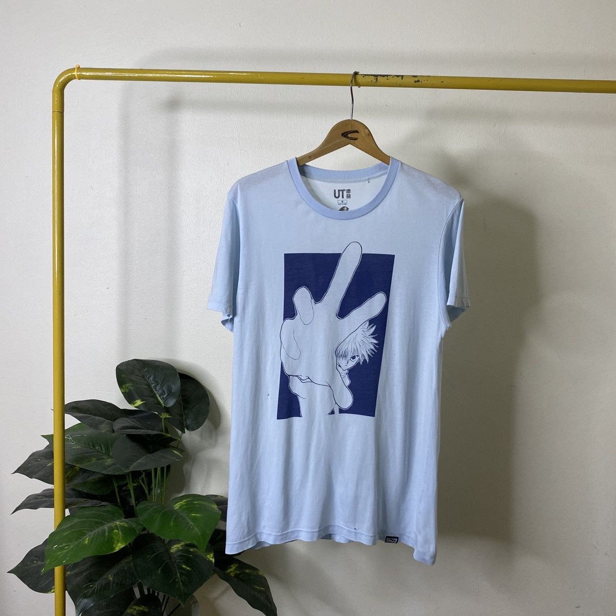 Uniqlo Uniqlo UT Hunter x Hunter Killua Zoldyck Manga Series TShirt Size US M / EU 48-50 / 2 - 1 Thumbnail